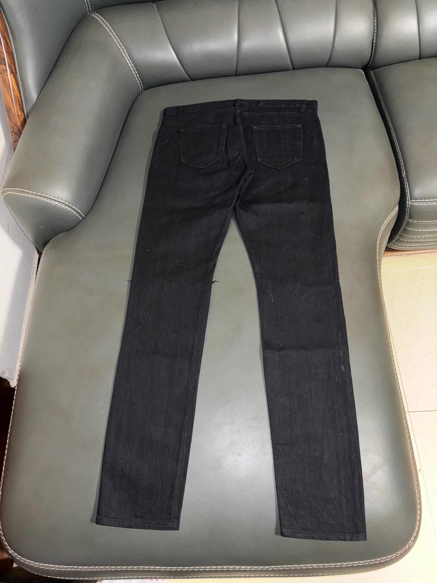Saint Laurent Paris SLP 16SS Men's Knee Cut Distressed Black Jeans D02 Size US 33 - 2 Thumbnail