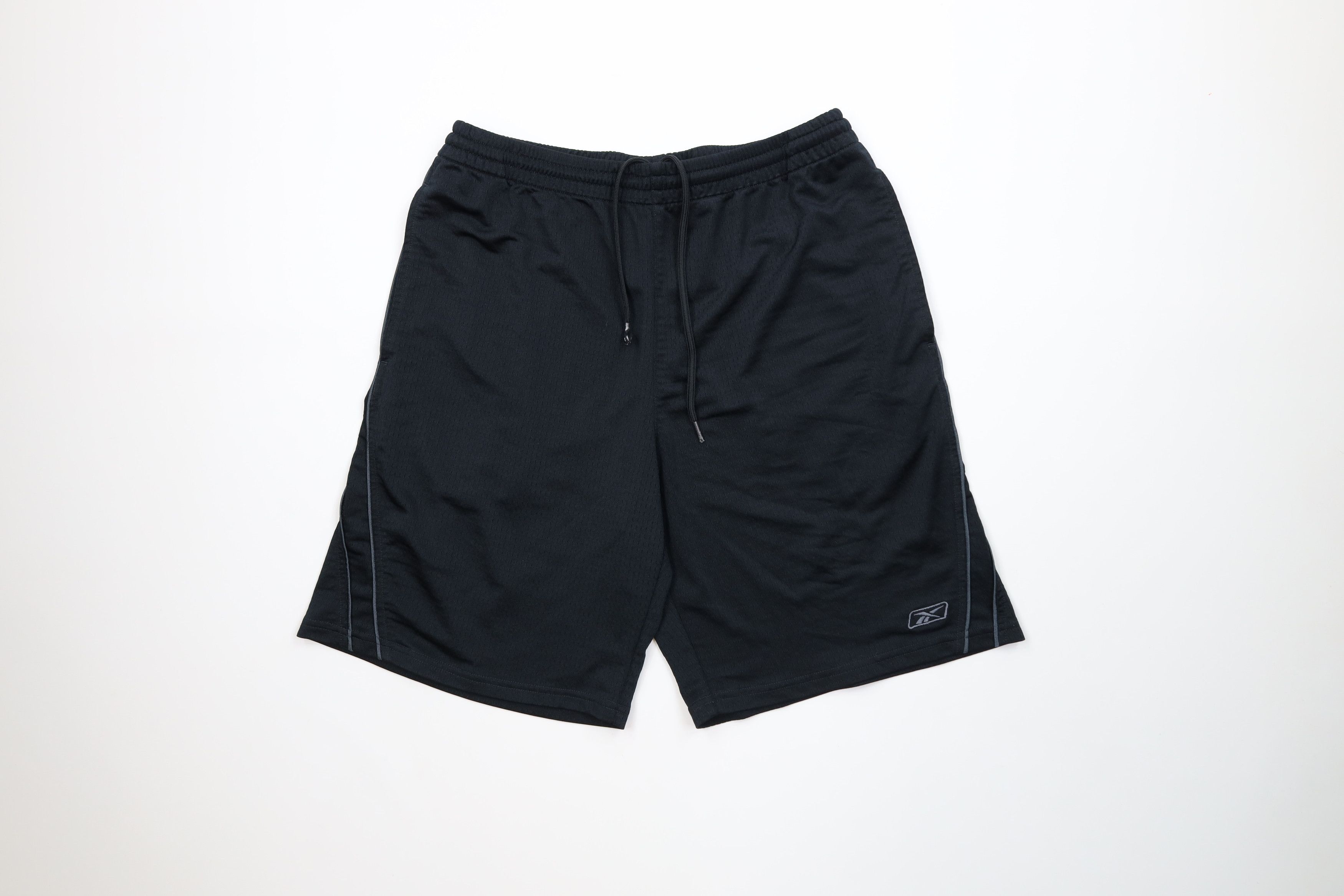 Reebok Vintage Reebok Mesh Above Knee Gym Training Shorts Black Size US 34 / EU 50 - 1 Thumbnail