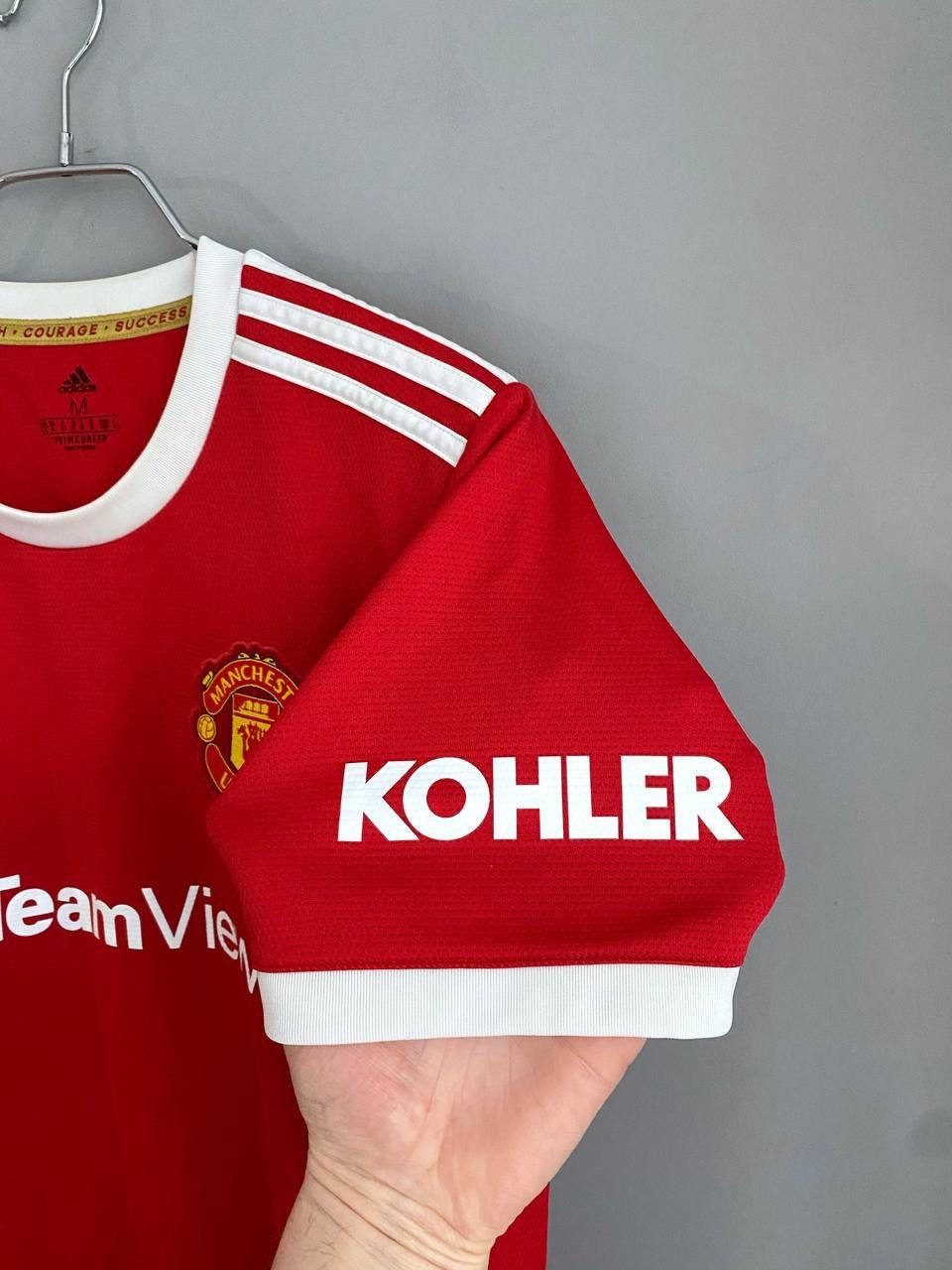 Adidas Manchester United 2021/22 Home Soccer Jersey, Size M H31447 Size US M / EU 48-50 / 2 - 7 Thumbnail