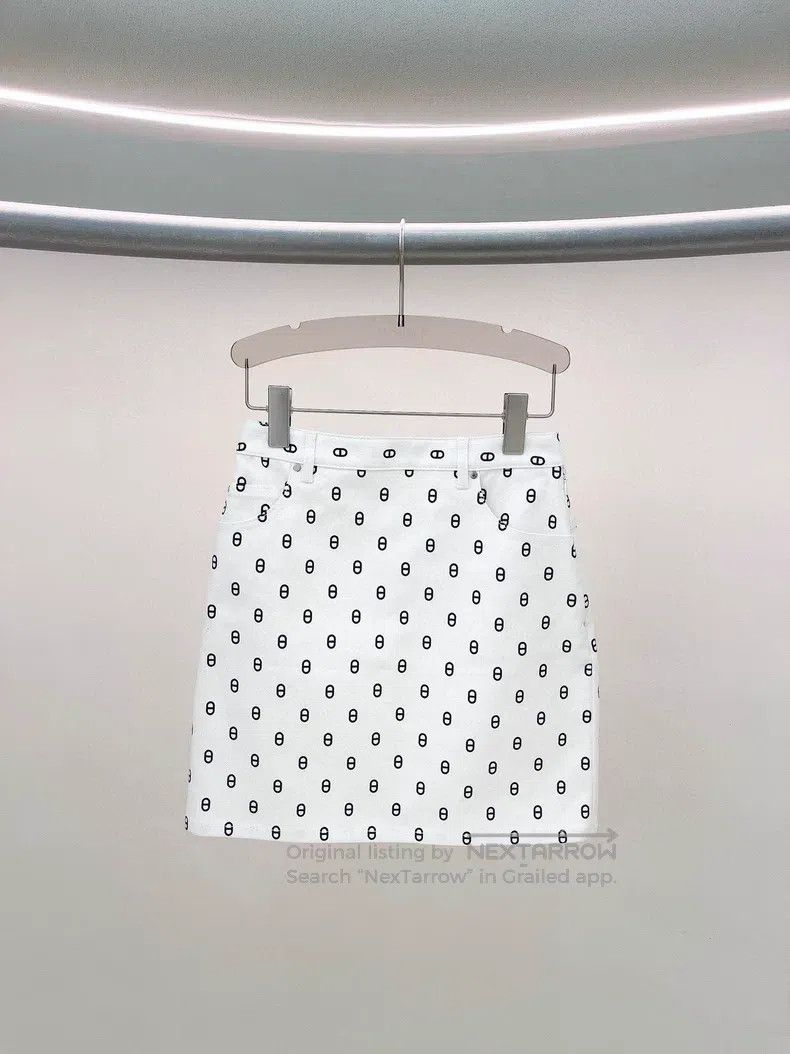 Hermes Hermes White pig nose short skirt Size 42" / US 20 - 1 Thumbnail