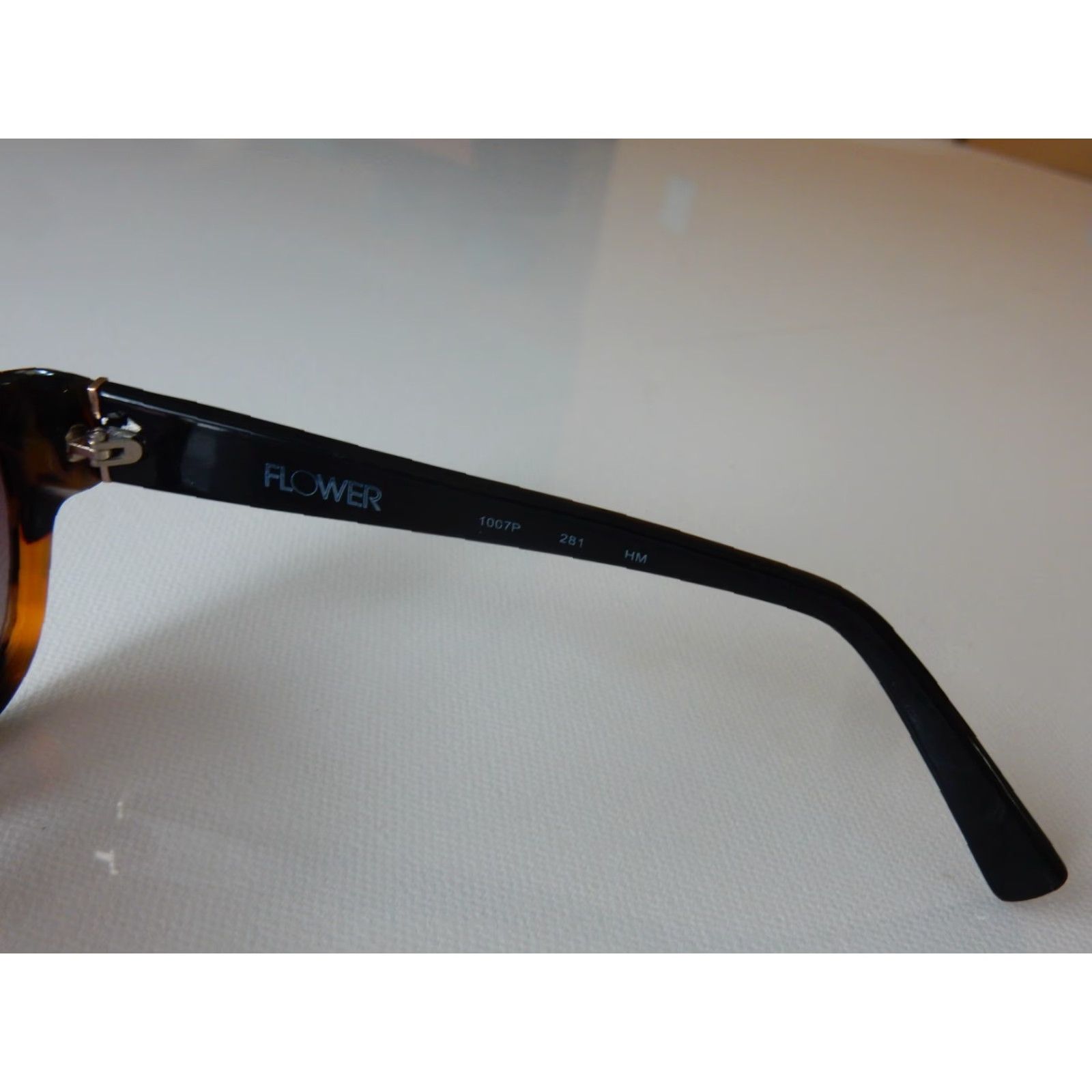 Sunflower **FLOWER Sunglasses Black 53[]18 140 1007P 281 HM** User: FLOWER Sunglasses Black 53[]18 140 1007P 281 HM Size ONE SIZE - 4 Thumbnail