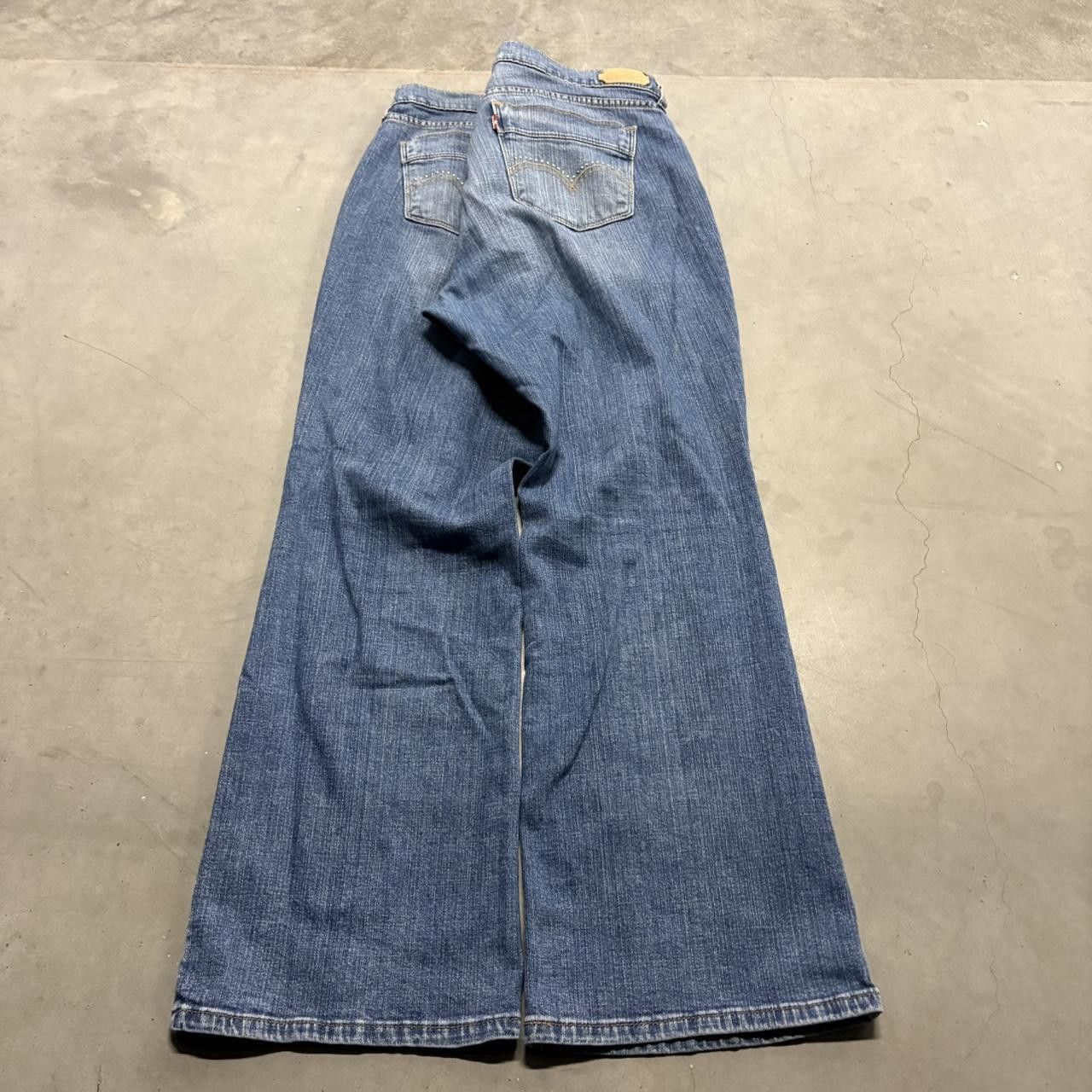 Levi's Vintage Y2K/2000s Bootcut Levis 515 Medium wash Denim Jeans! Size US 36 / EU 52 - 6 Thumbnail