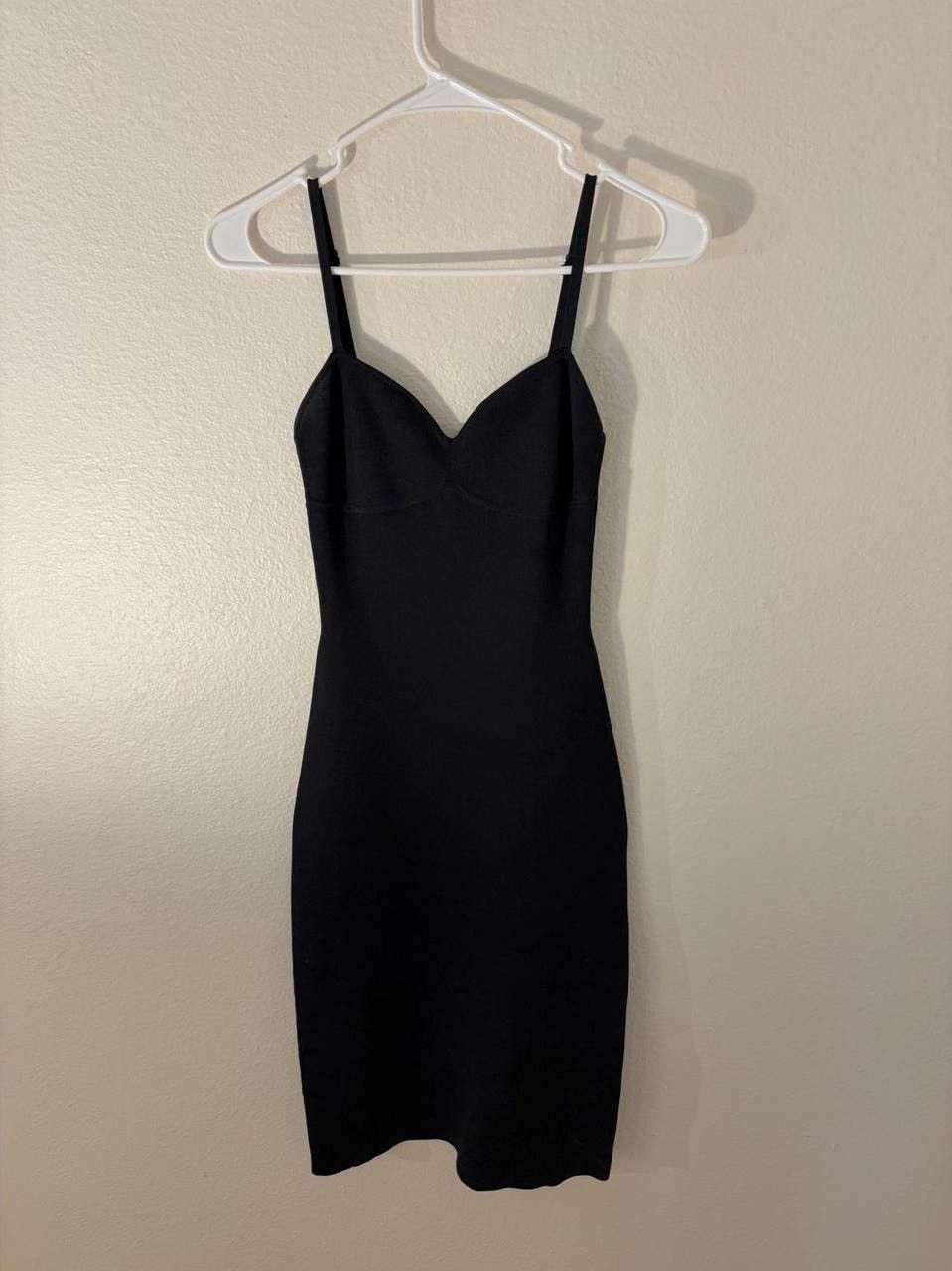 Aritzia aritzia babaton black sculp knit midi dress | Grailed