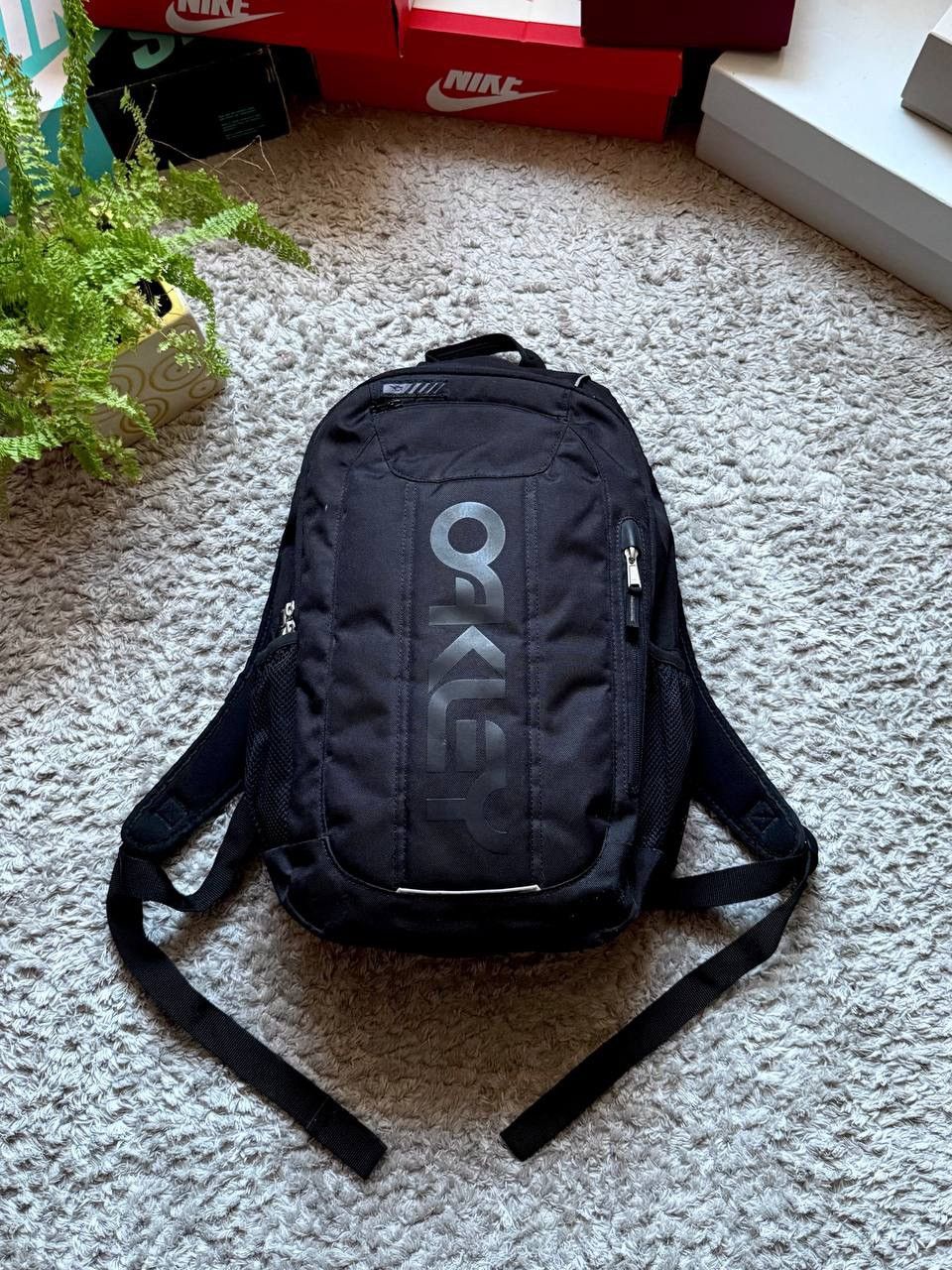 Oakley 90s Oakley Vintage Big Logo Outdoor Bag Pack Rare Y2K Size ONE SIZE - 1 Thumbnail