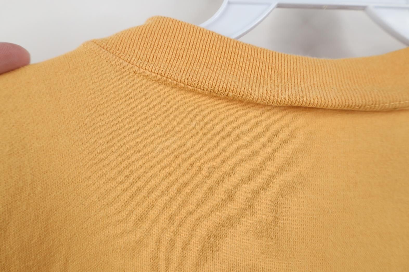 Vintage Vintage 90s Streetwear Script Canada T-Shirt Orange Size US XL / EU 56 / 4 - 10 Thumbnail