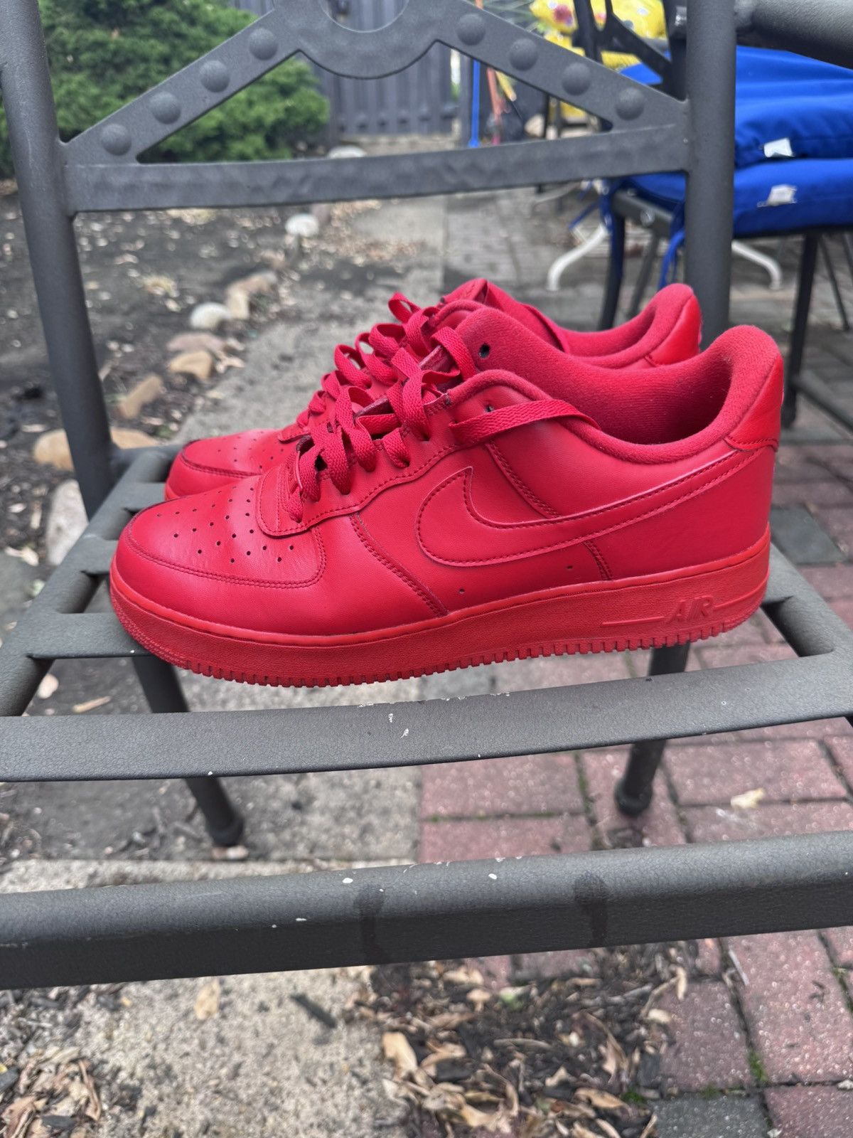 Nike Air Force 1 Low (Triple Red) Size US 12 / EU 45 - 2 Thumbnail