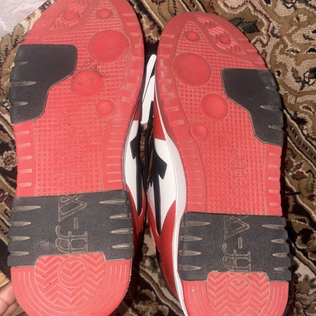 Off-White Off-white out of office Size US 10 / EU 43 - 5 Thumbnail