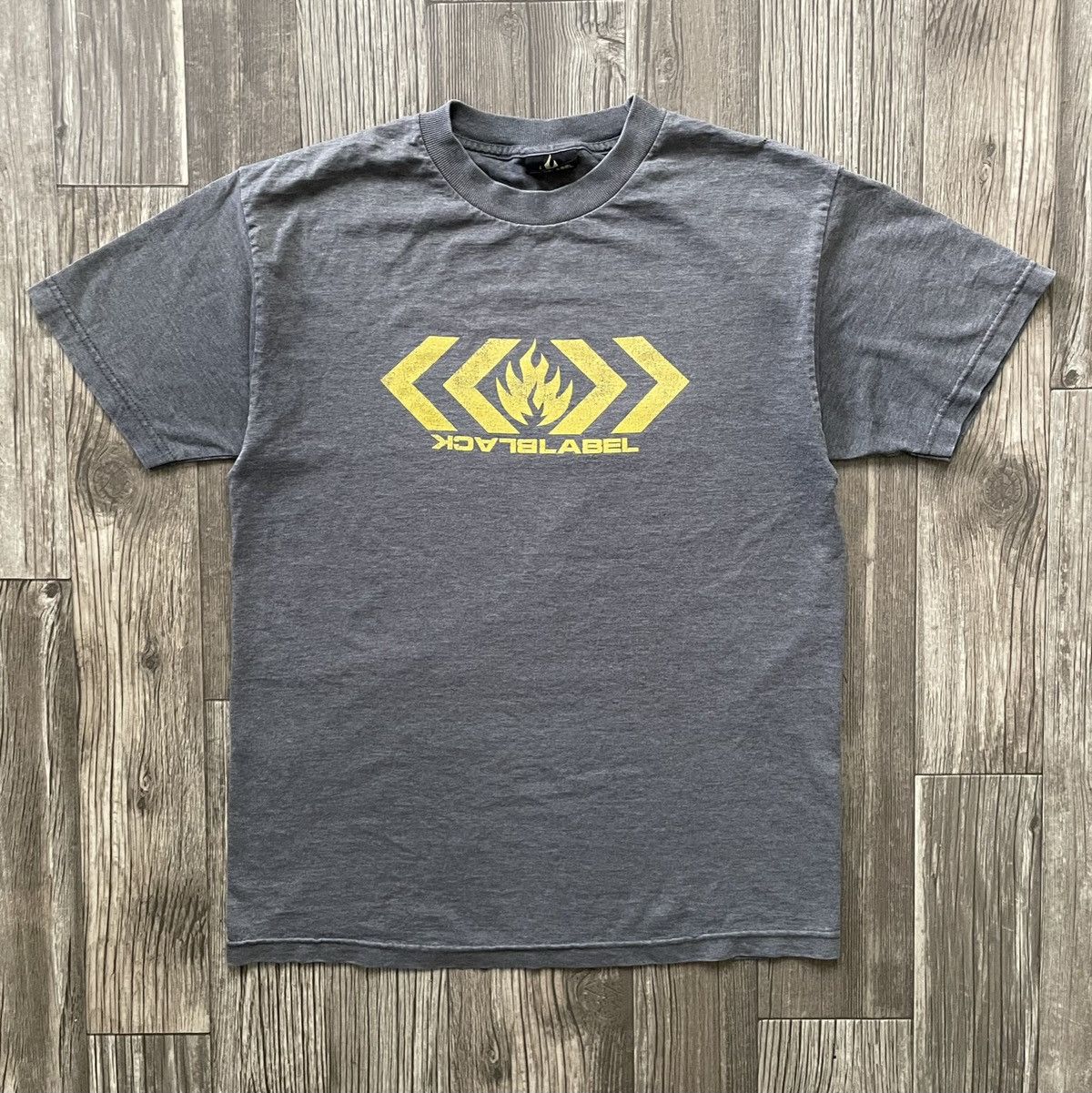 Black Label Vintage 90s Faded Grey Black Label Skateboard Tshirt Size US M / EU 48-50 / 2 - 1 Thumbnail