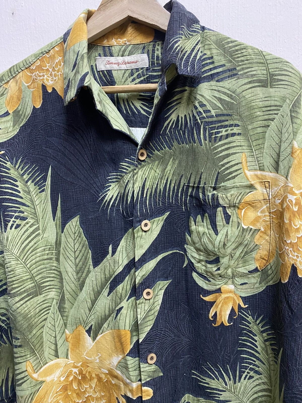 SikSilk Vintage Tommy Bahama Floral Shirt Wooden Button Size US L / EU 52-54 / 3 - 4 Thumbnail