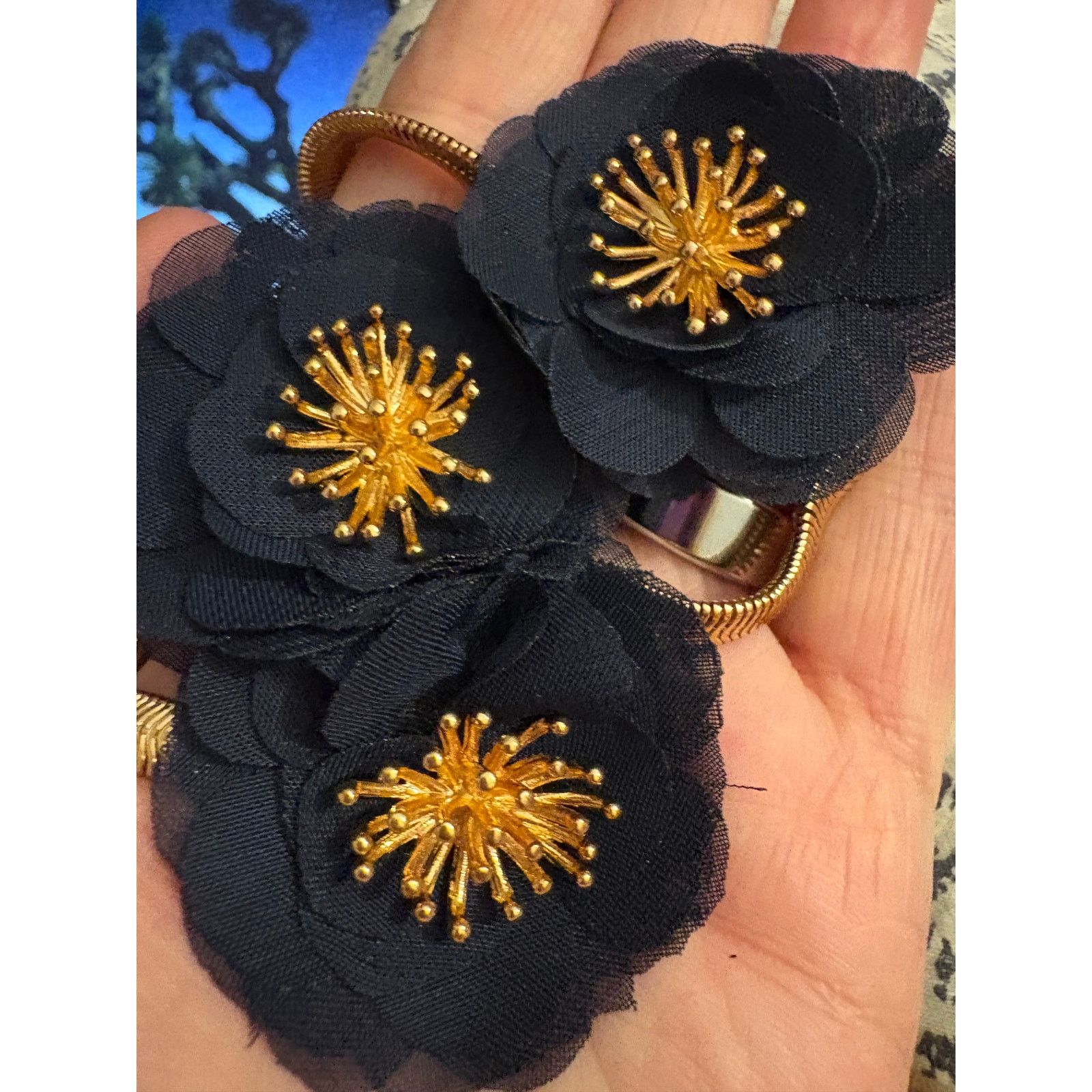 Other Vintage Navy Floral Statement Necklace 15 Inch Gold Tone Size ONE SIZE - 11 Thumbnail