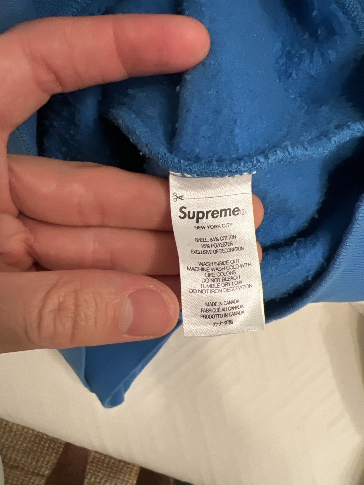 Supreme Blue supreme hoodie never worn Size US L / EU 52-54 / 3 - 5 Thumbnail