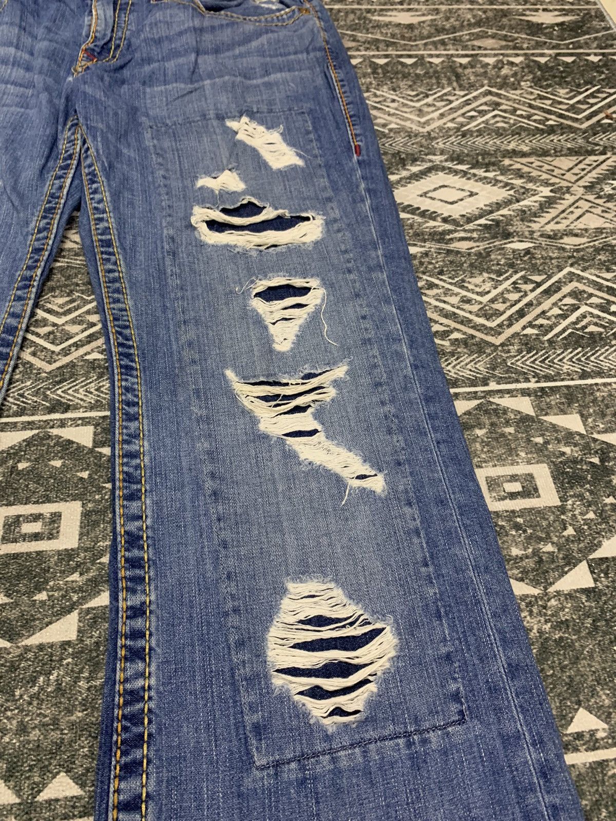 True Religion 🔥RARE🔥TRUE RELIGION RARE DISTRESSED STYLE DENIM PANT Size US 34 / EU 50 - 4 Thumbnail