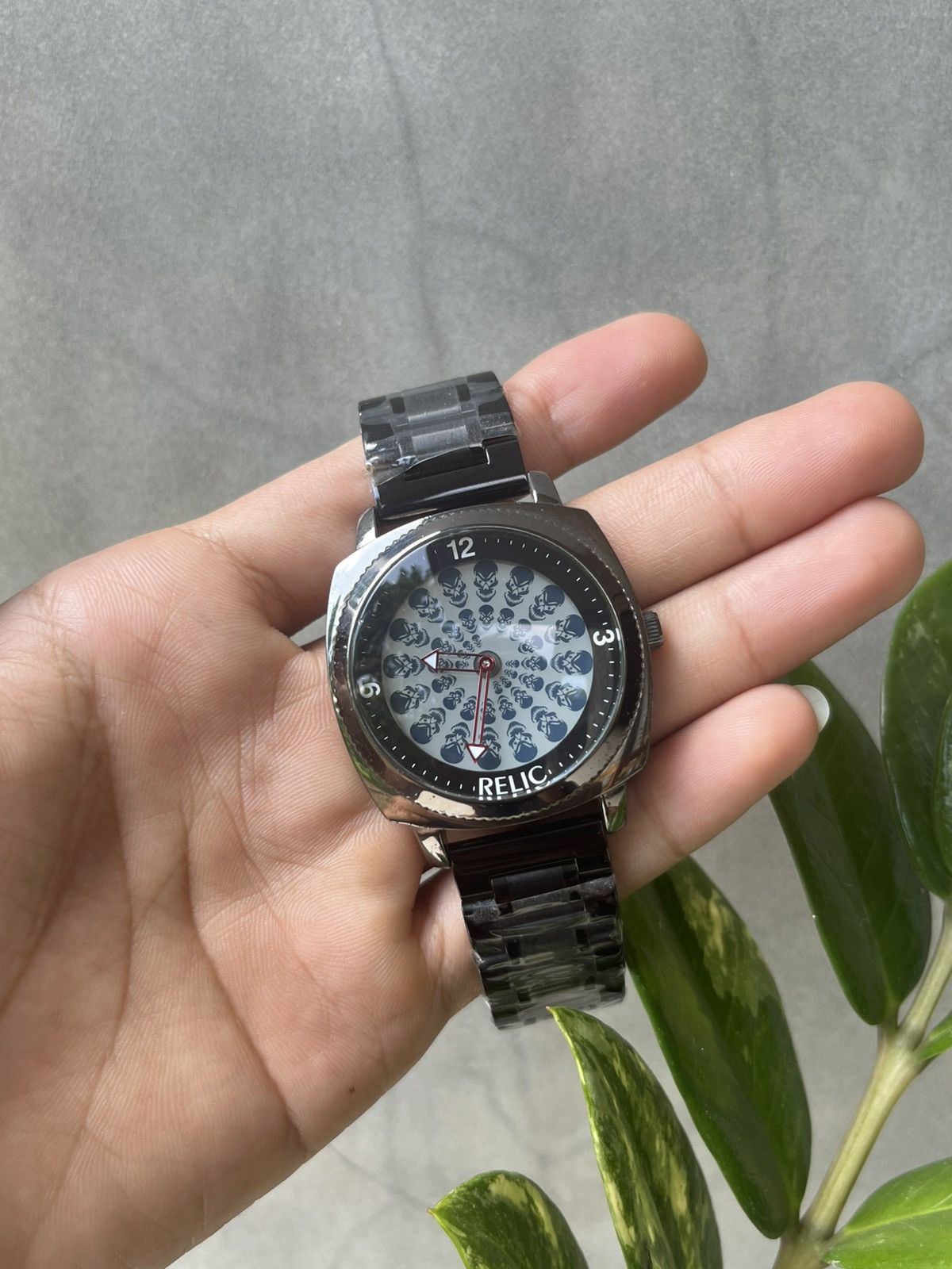 Fossil Vintage RELIC BIG TIC WATCH SPIRAL SKULL BLACK Size ONE SIZE - 1 Thumbnail