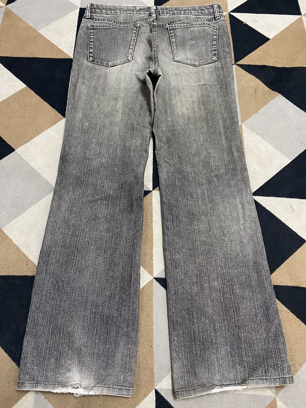 Hypebeast Vintage Japanese Brands Black Denim Distressed Flare Jeans Size US 32 / EU 48 - 2 Thumbnail