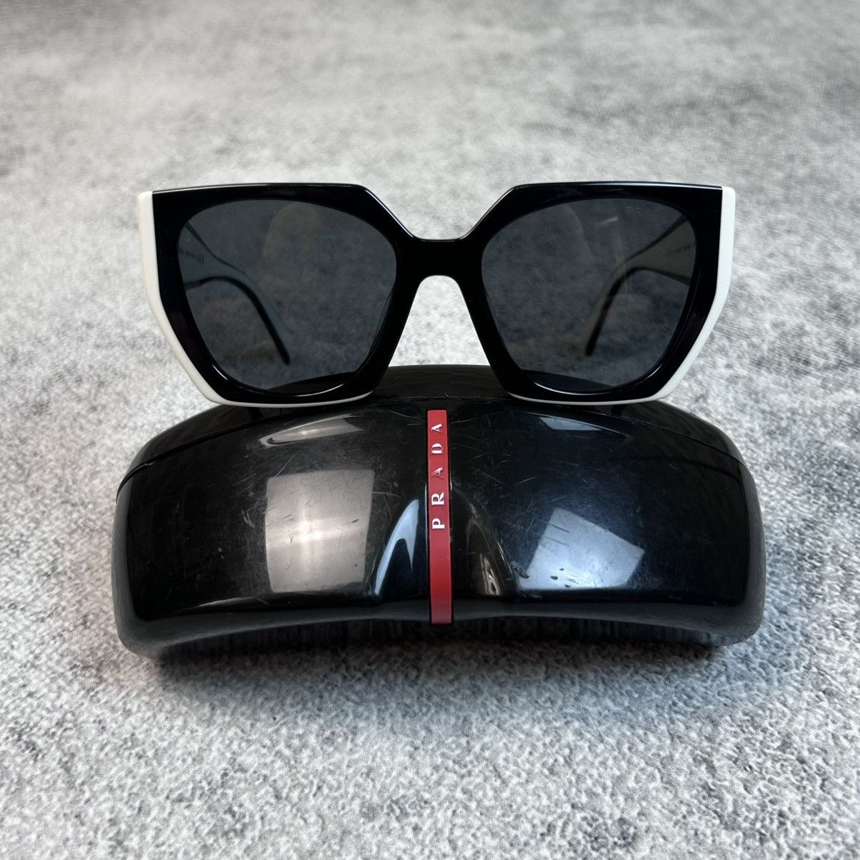 Prada Luxury PRADA Sunglasses with case off white Size ONE SIZE - 2 Thumbnail