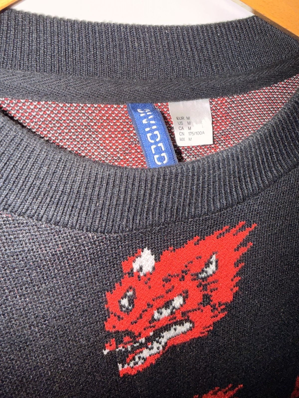 H&M Divided Demon Wolf Jacquard Knit Sweater - Black/Red -Medium Size US M / EU 48-50 / 2 - 3 Thumbnail