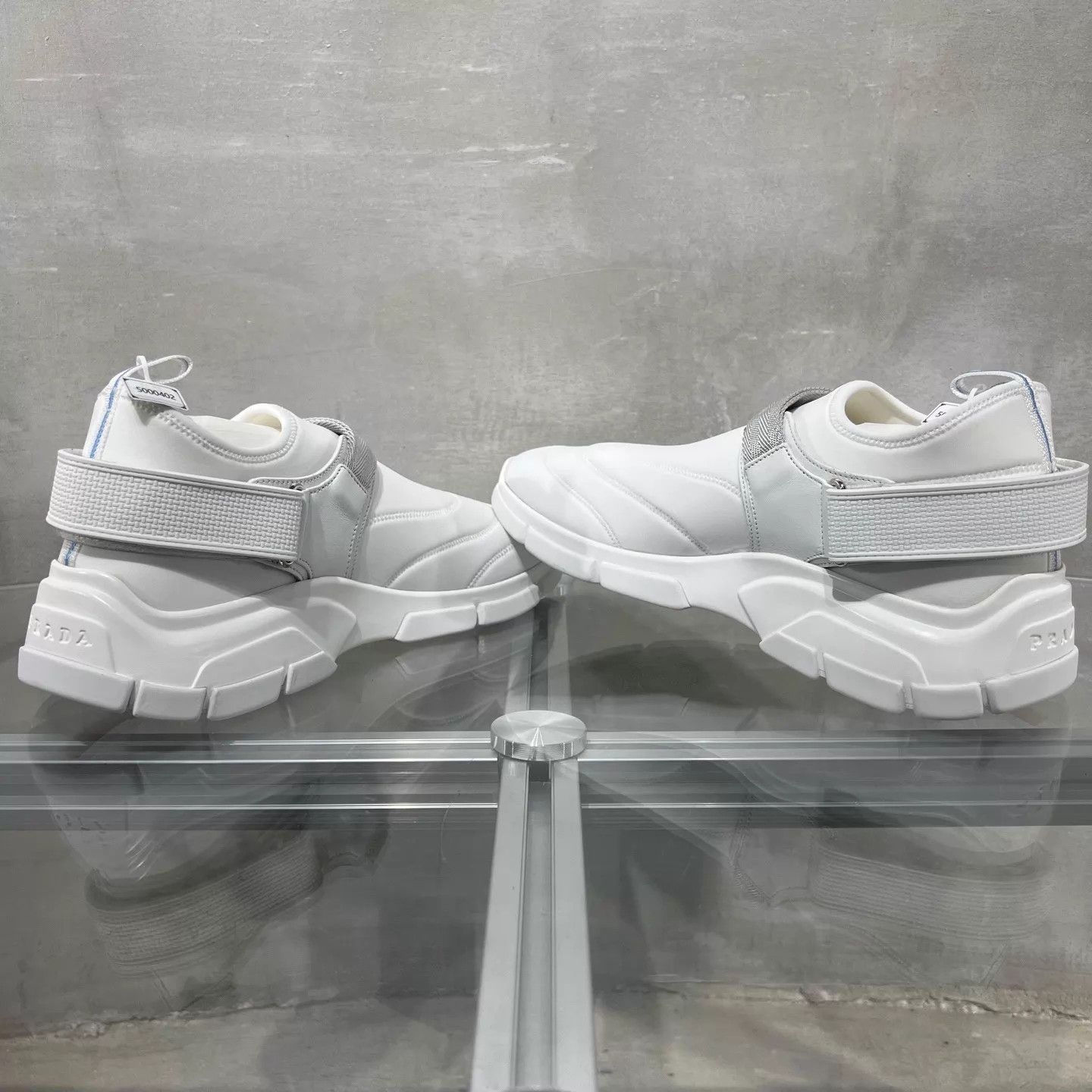 Prada Prada white canvas sneakers UK8 EUR42 Size US 9 / EU 42 - 5 Thumbnail