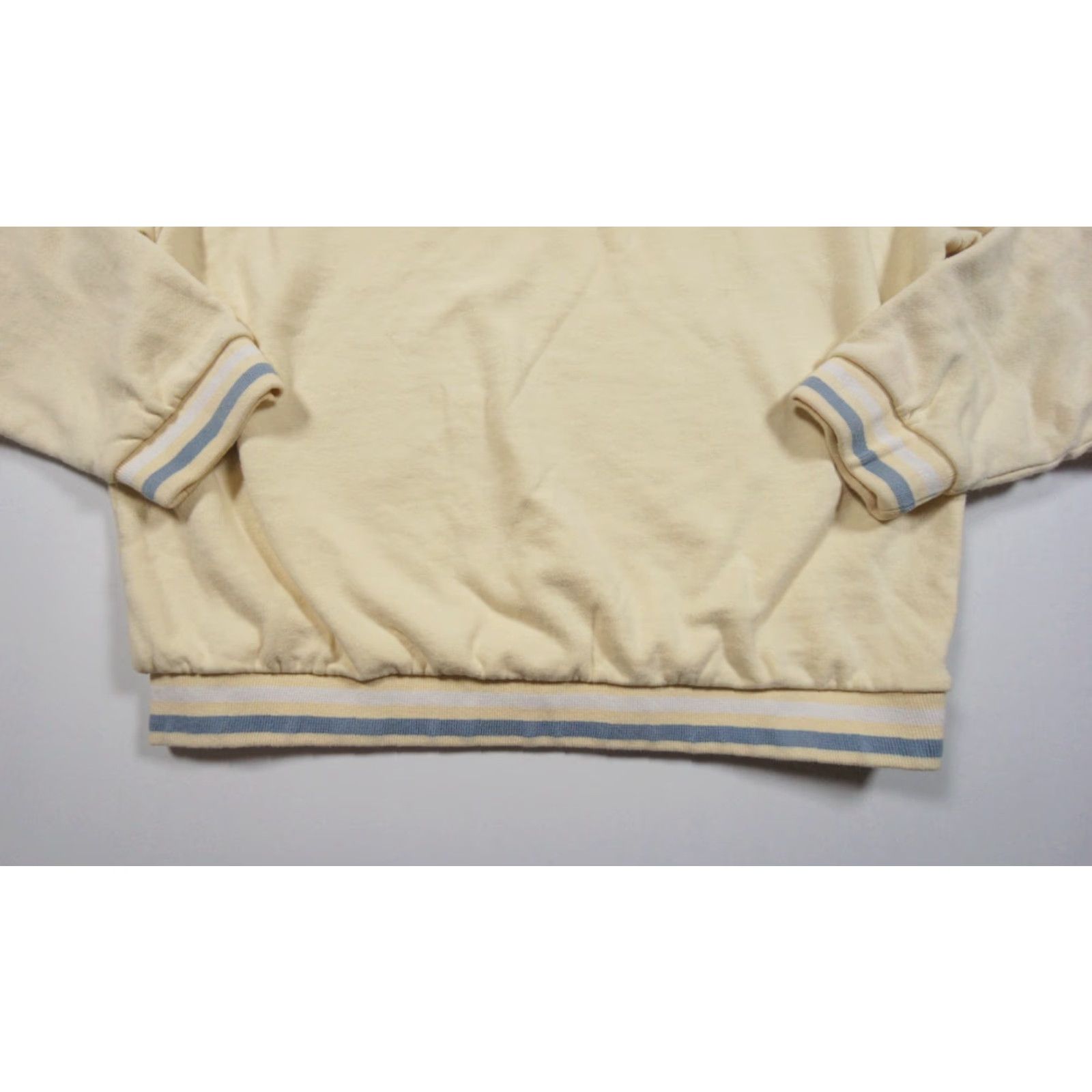 Kickers VINTAGE Kickers Sweatshirt Adult XS Yellow Crewneck Pullover Sweatshirt Unisex Adults XS Yellow Outdoor All Seasons Mens Womens Size US XS / EU 42 / 0 - 3 Thumbnail