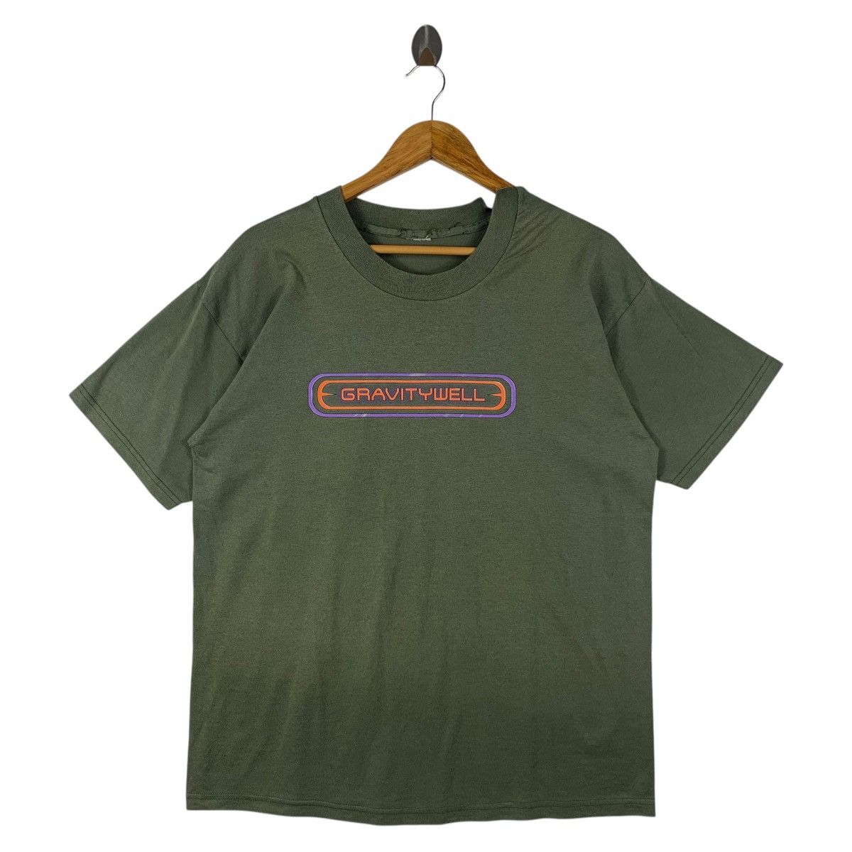 Vintage Vintage Distressed GRAVITY WELL spellout tee Size US M / EU 48-50 / 2 - 1 Thumbnail