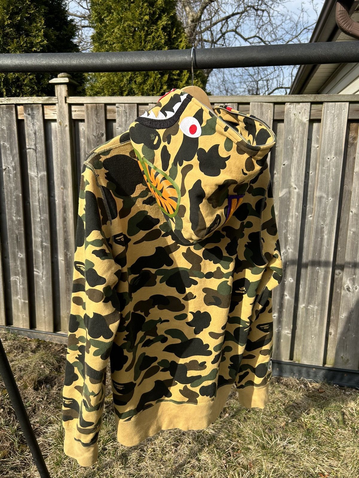 Bape Bape 1st Camo Shark Full Zip Hoodie Size US L / EU 52-54 / 3 - 5 Thumbnail