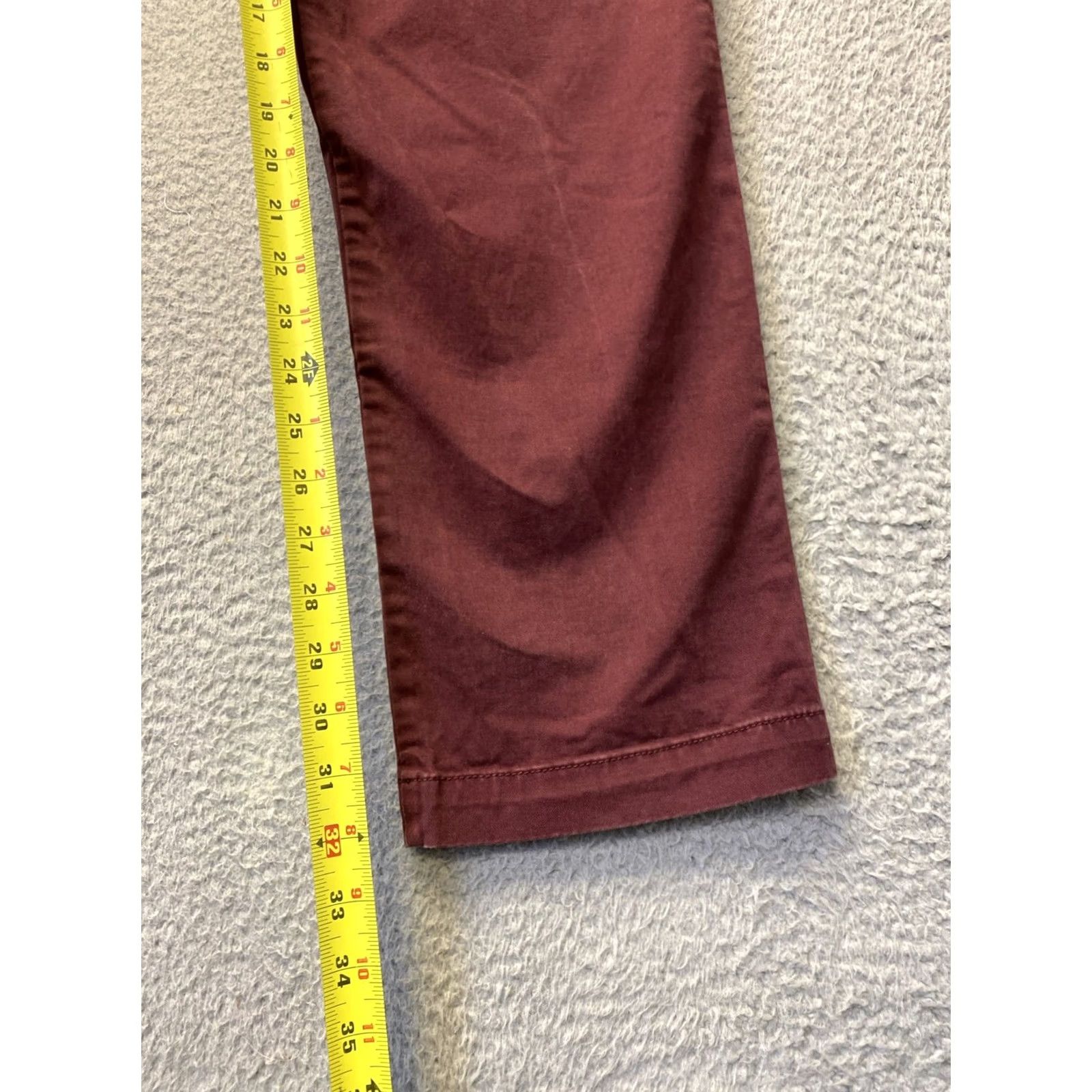 Gap Gap Chino Pants Mens 33x32 Slim Chino Pants Maroon Cotton Twill Pockets Button Zip Slim Stretch Casual Men’s Pants Size US 33 - 4 Thumbnail