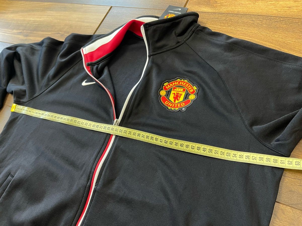 Vintage Manchester United 2013 Football Soccer Track Top Jacket Nike Size US L / EU 52-54 / 3 - 10 Thumbnail
