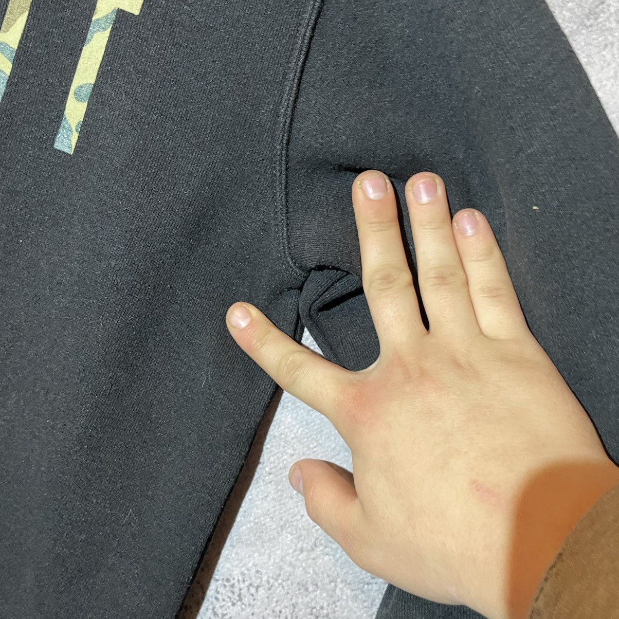 Carhartt Vintage Carhartt Faded Hoodie Small Black Camo Logo Y2K Rare Size US S / EU 44-46 / 1 - 5 Thumbnail
