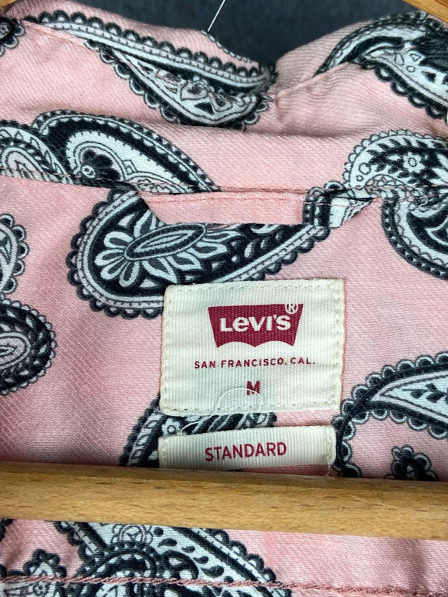 Levi's Levi’s shirt paisley print pink white vintage Size US M / EU 48-50 / 2 - 3 Thumbnail