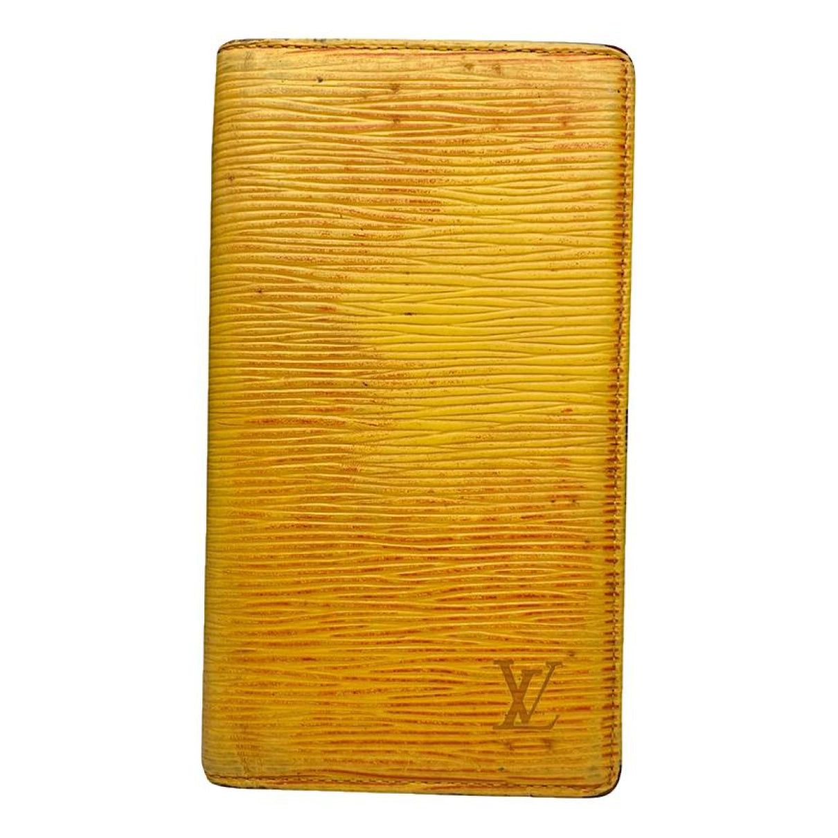 Louis Vuitton Passport cover Yellow Leather Purse Size ONE SIZE - 1 Thumbnail