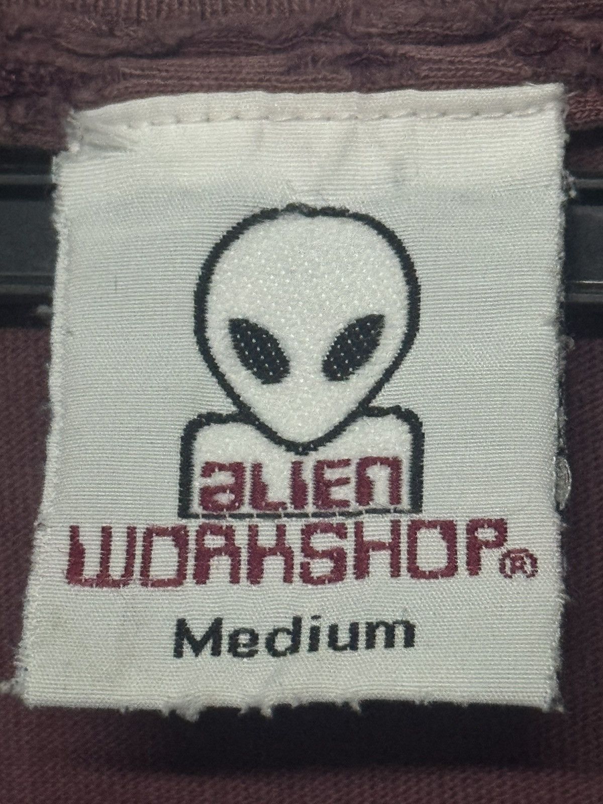 Alien Workshop 💥VINTAGE ALIEN WORKSHOP SUNFADED THRASHED DAMAGE TEE Size US M / EU 48-50 / 2 - 9 Thumbnail