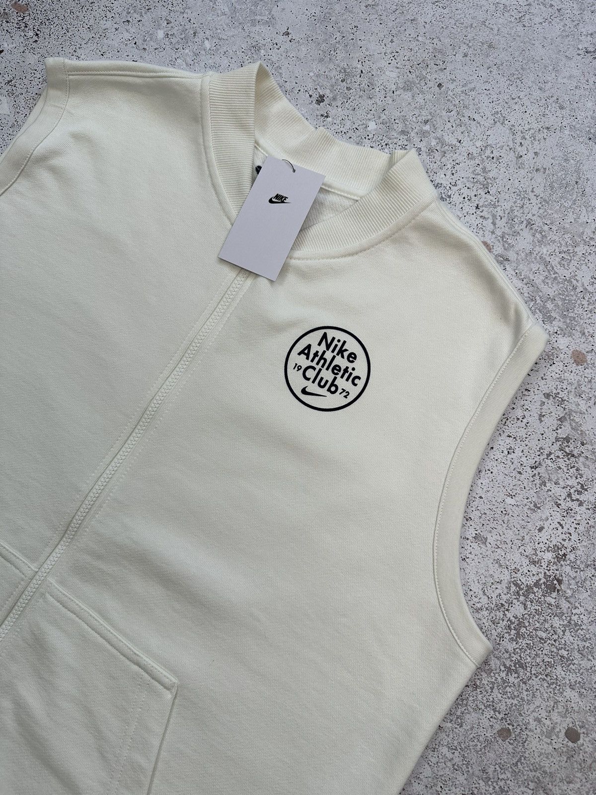Jordan Brand × Nike Nike Sportswear Trend Fleece Athletic Club Gilet Men white Size US XL / EU 56 / 4 - 6 Thumbnail