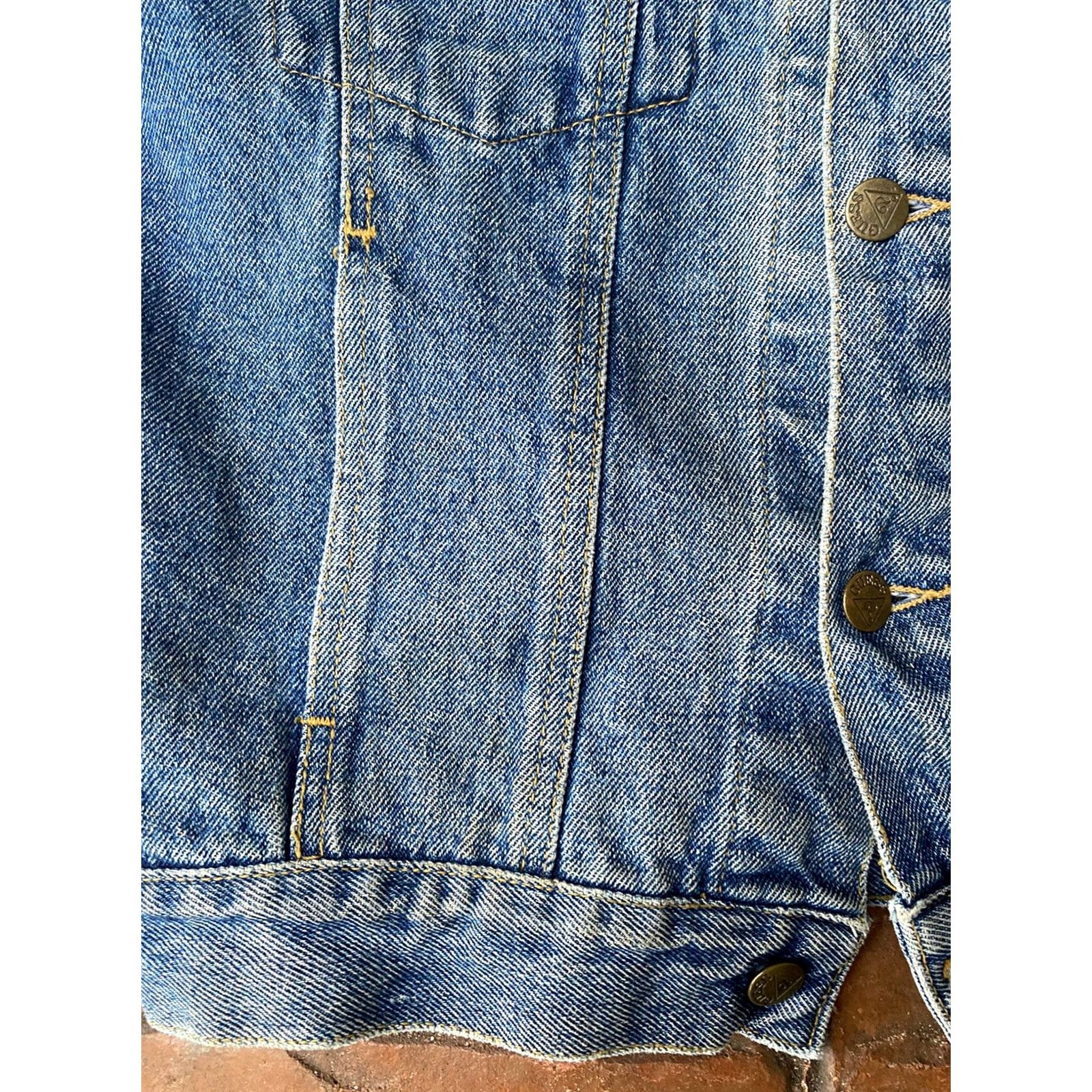 Guess VINTAGE GUESS Denim Jacket USA Made Trucker Jacket Small Mens Blue Denim Logo Embroidered Pockets Size US S / EU 44-46 / 1 - 6 Thumbnail