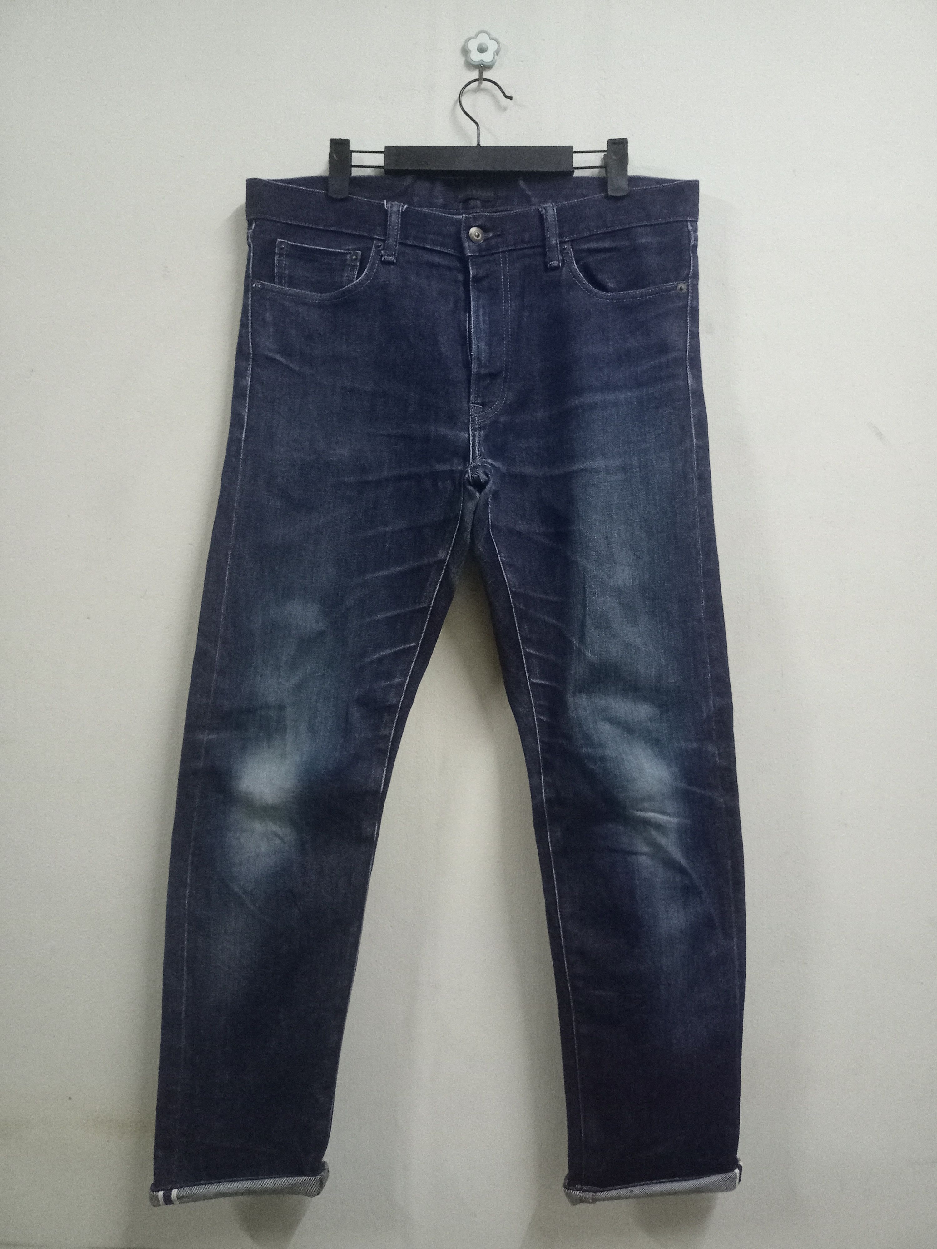 image of Distressed Denim x Uniqlo Vintage Japanese Uniqlo Blue Wash Selvedge Jeans, Men's (Size 36)