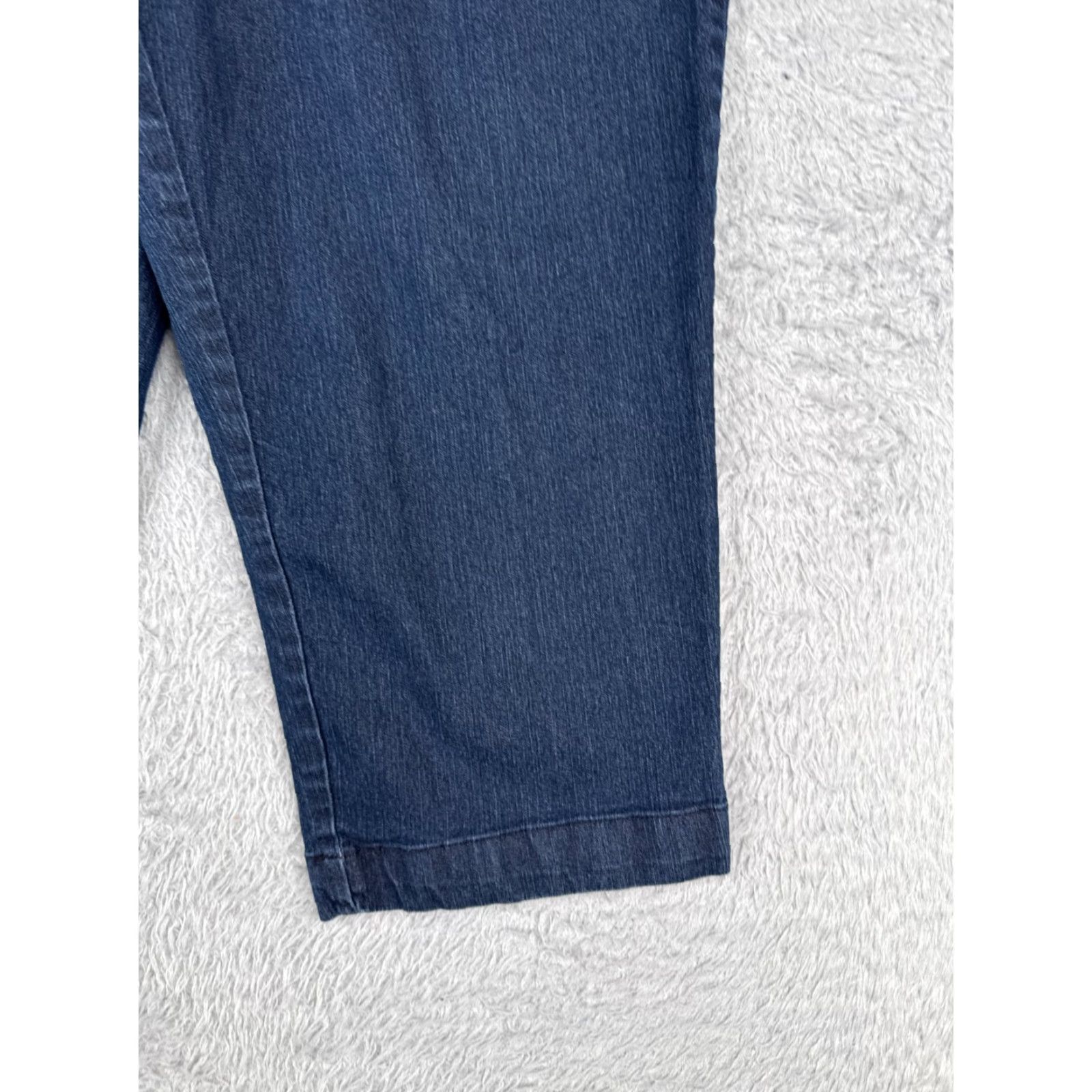 Vintage St Johns Bay Jeans Women 14 Blue Denim Capri Crop Mid Rise 34x18 Cotton Blend Size 36" / US 14 / IT 50 - 2 Thumbnail