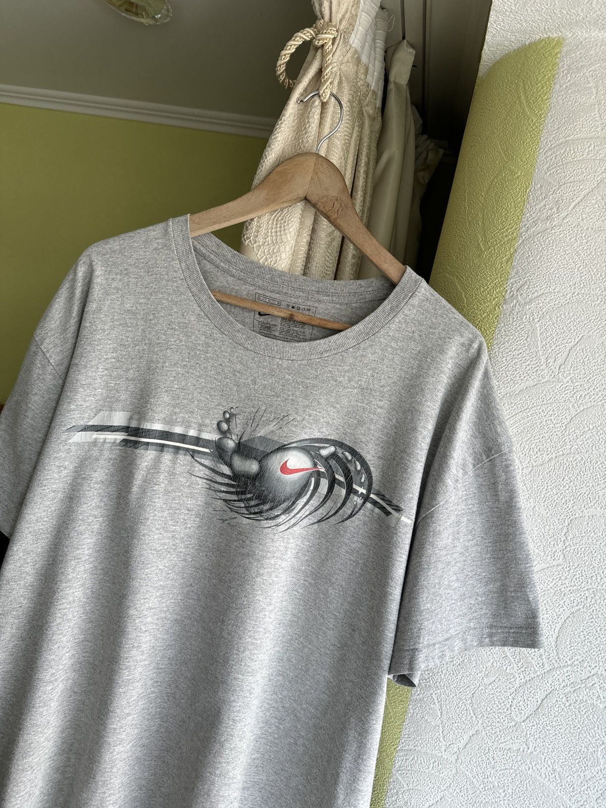 Nike 00s Nike Vintage T-Shirt Big Logo Triball Tee Swoosh Size US XL / EU 56 / 4 - 5 Thumbnail