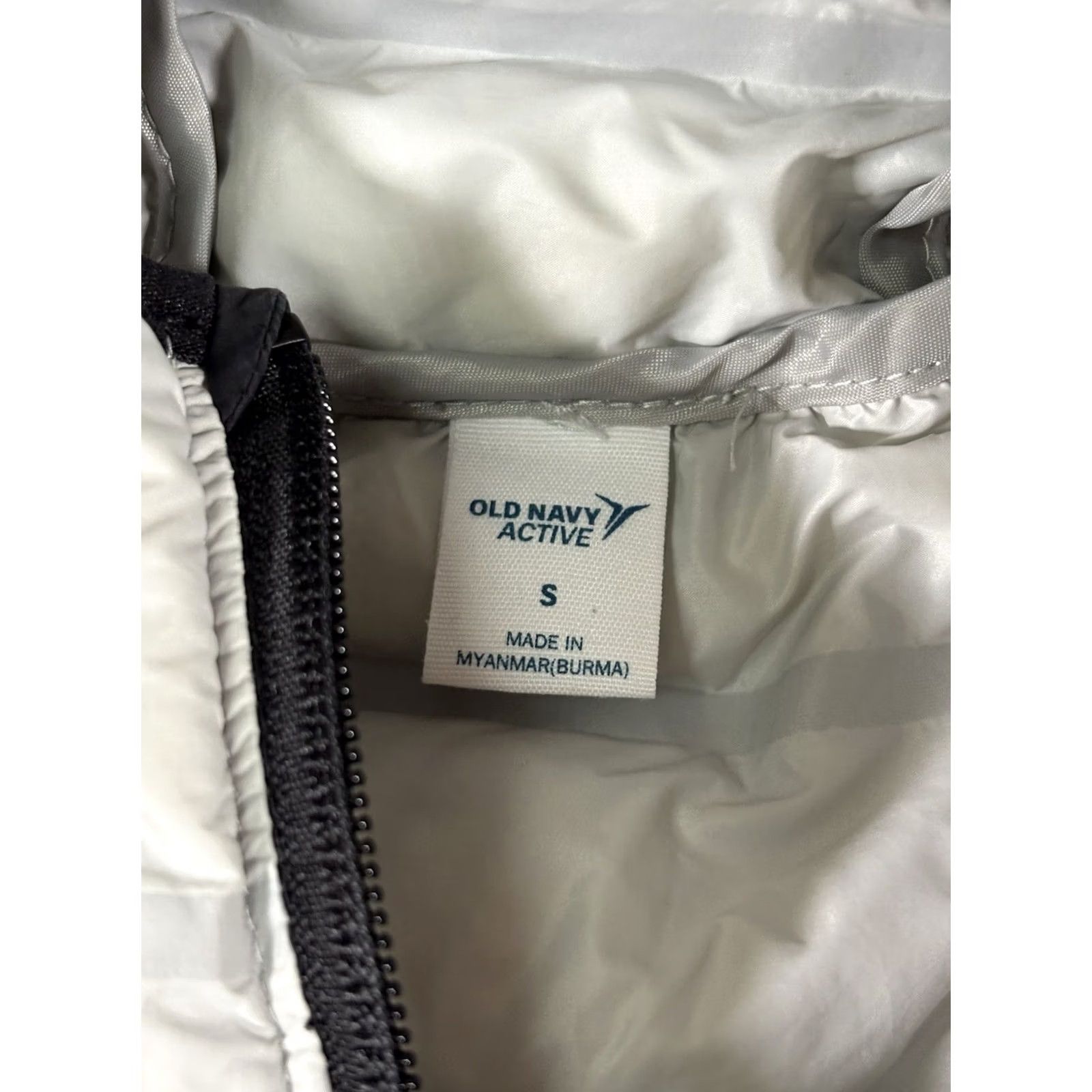 Old Navy Old Navy Active Jacket Hybrid Quilted Front Full Zip Grey Men’s Size Small Size US S / EU 44-46 / 1 - 6 Thumbnail