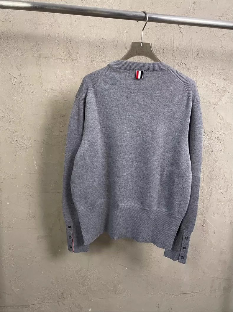 Thom Browne Thom Browne size4 Gray embroidered puppy wool round neck sw Size US XL / EU 56 / 4 - 2 Thumbnail