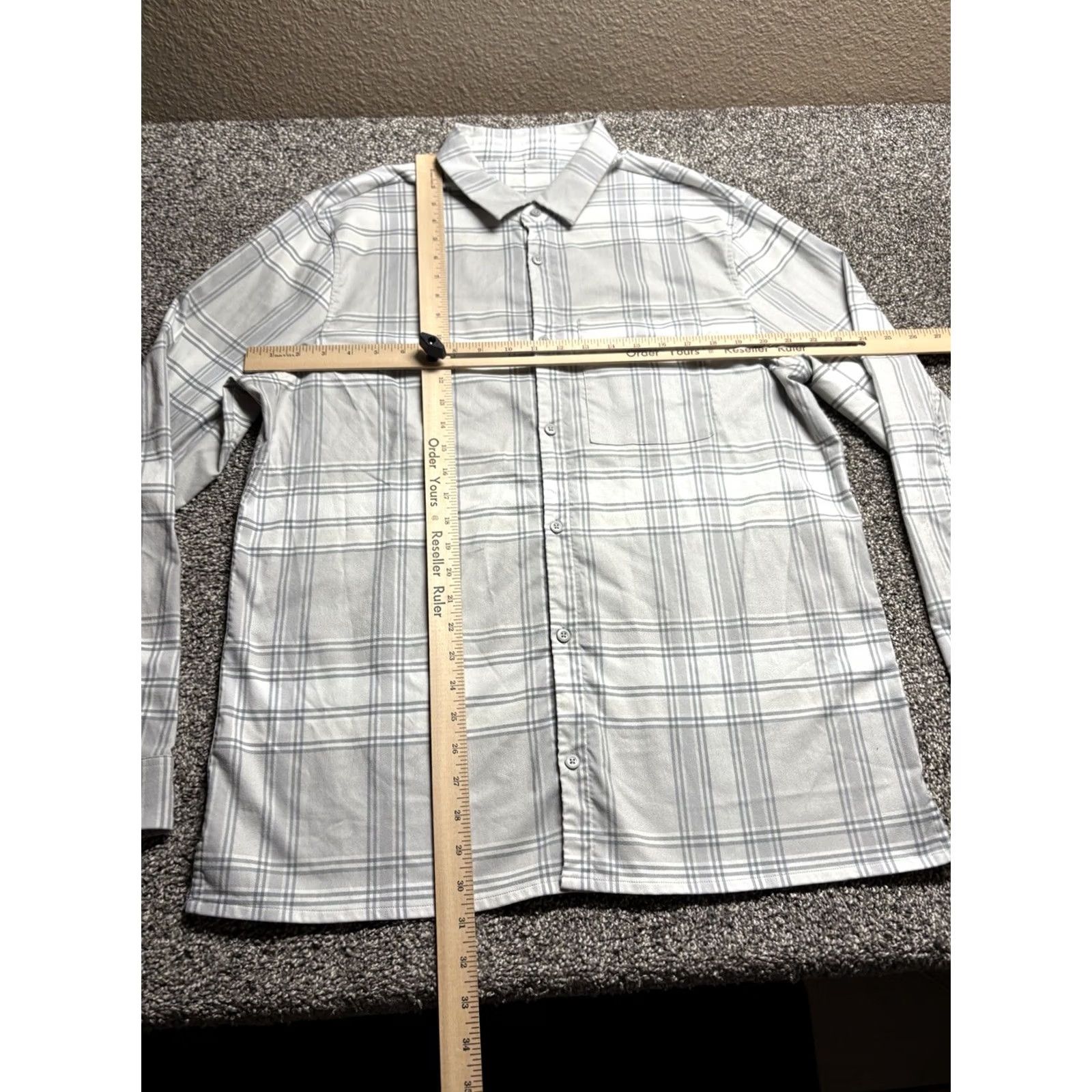 Lululemon Lululemon Flannel Shirt Mens Large Gray Blue Plaid Button Up Size US L / EU 52-54 / 3 - 4 Thumbnail