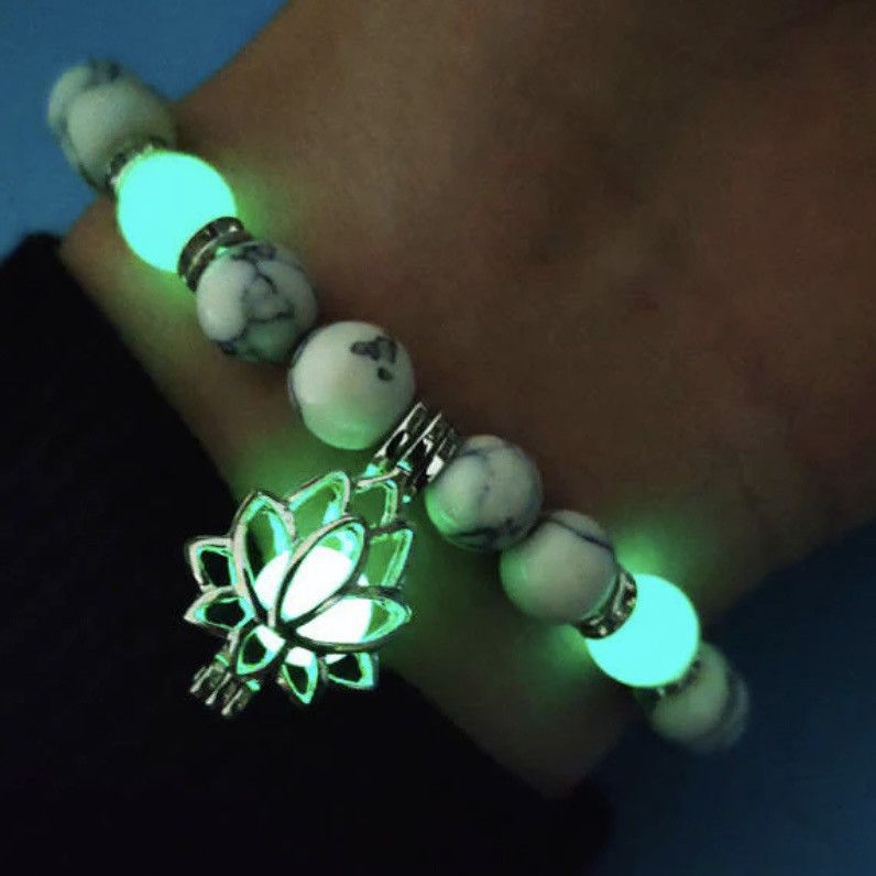 Other Glow in the dark Howlite bead Lotus charm stretch bracelet Size ONE SIZE - 3 Thumbnail