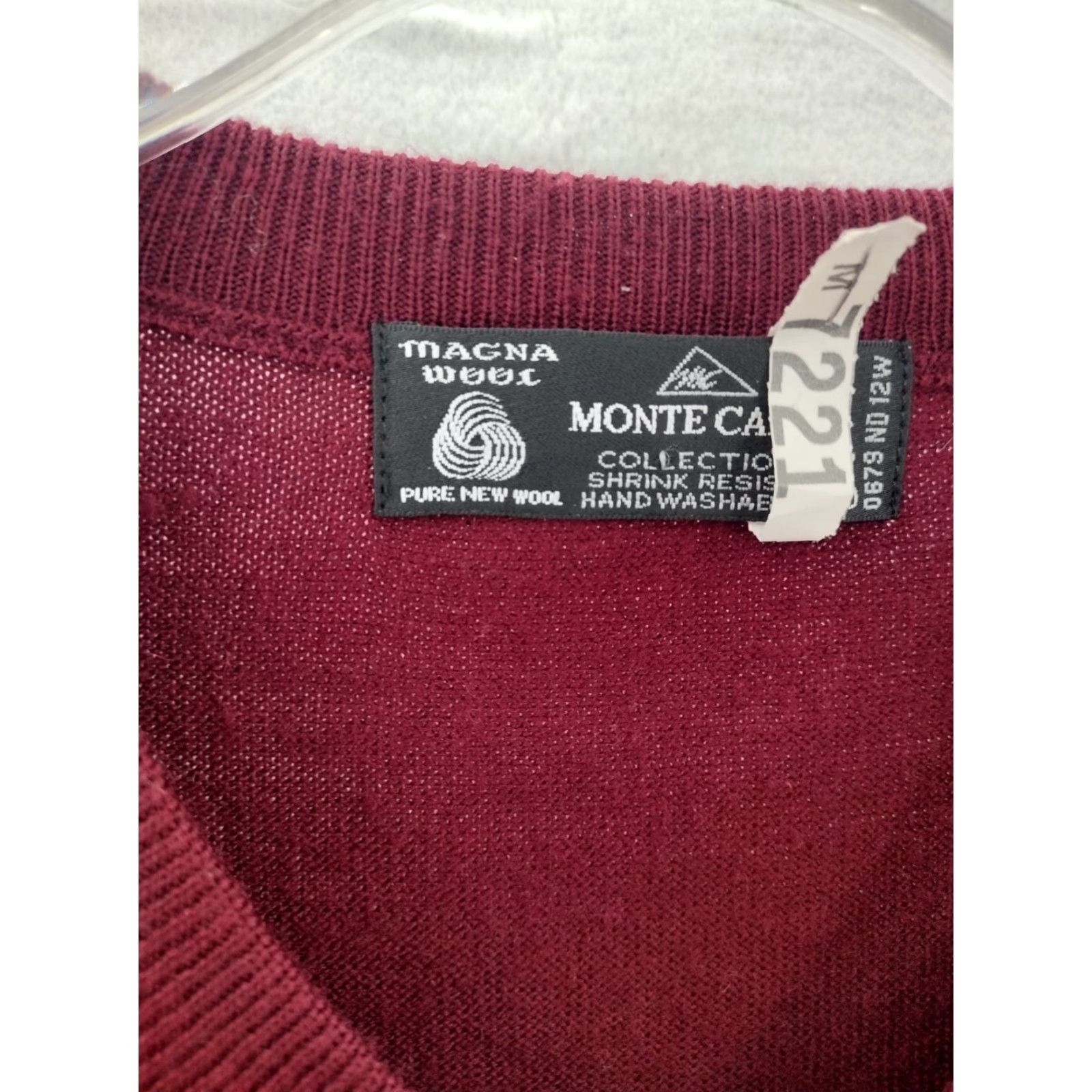 Vintage VINTAGE Monte Carlo Sweater Mens 40 Red Wool Pullover Crew Neck 90s Knit Pull over Shirt Mens Size US L / EU 52-54 / 3 - 3 Thumbnail