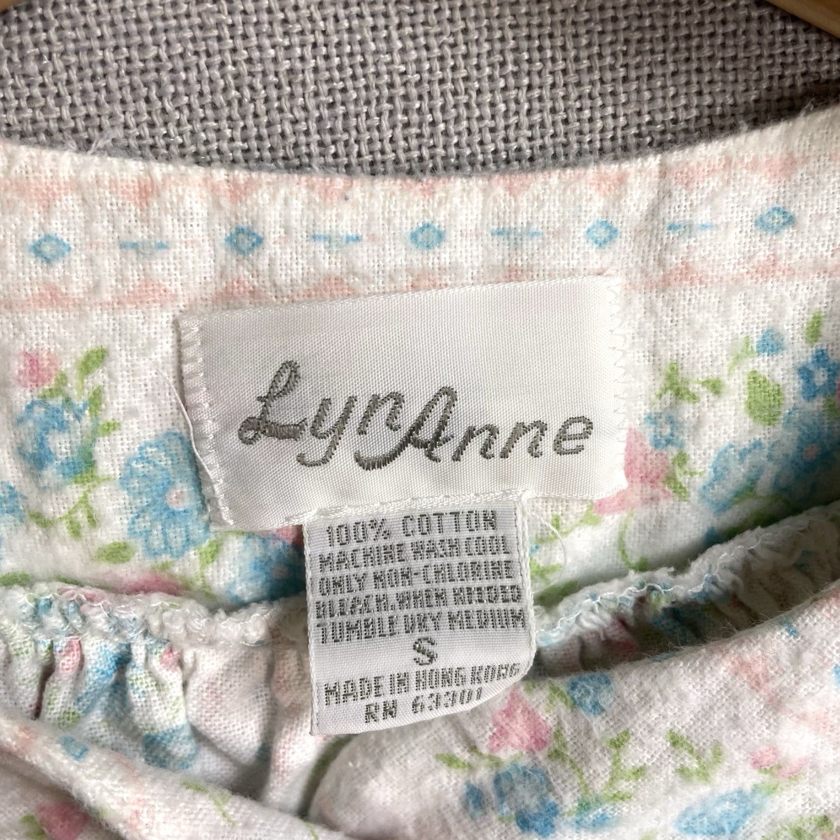 Annex VINTAGE Lyn Anne Nightgown Flannel Gown Long Sleeve Collared Button Pocket Blue 100% Cotton Floral Size ONE SIZE - 6 Thumbnail