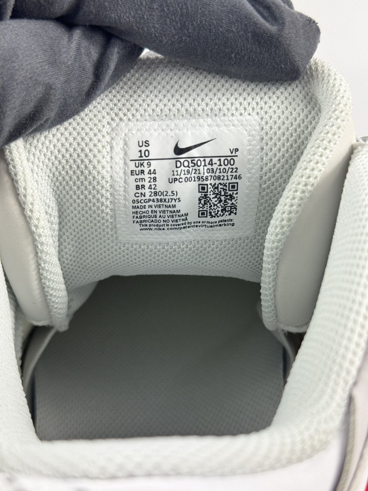 Nike NIKE AIR MORE UPTEMPO Size US 10 / EU 43 - 7 Thumbnail