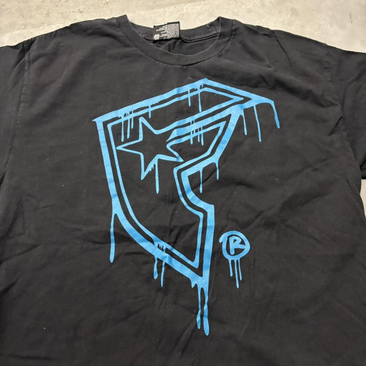 Japanese Brand × Vintage Crazy Vintage Y2K/2000s Grunge Famous Stars & Straps Skater Goth Graphic Tee! Size US L / EU 52-54 / 3 - 2 Thumbnail
