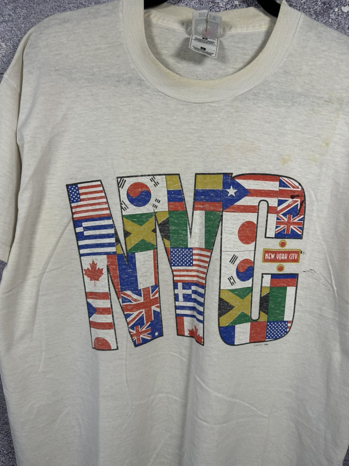 Fruit Of The Loom × Vintage Vintage 90’s NYC White Flag Graphic T Shirt Large Souvenir Size US L / EU 52-54 / 3 - 4 Thumbnail