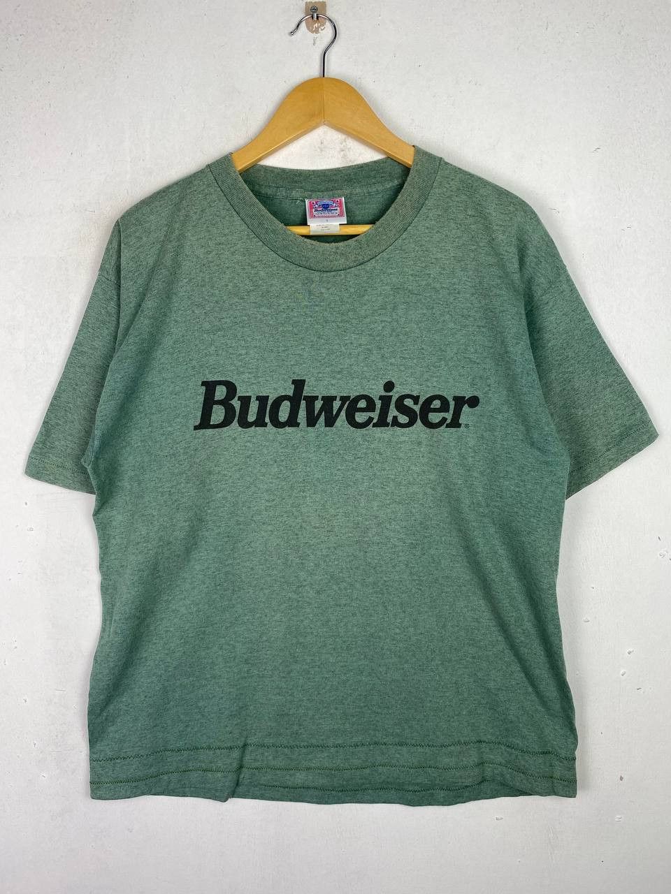 Budweiser vintage budweiser logo tee nice design Size US L / EU 52-54 / 3 - 1 Thumbnail