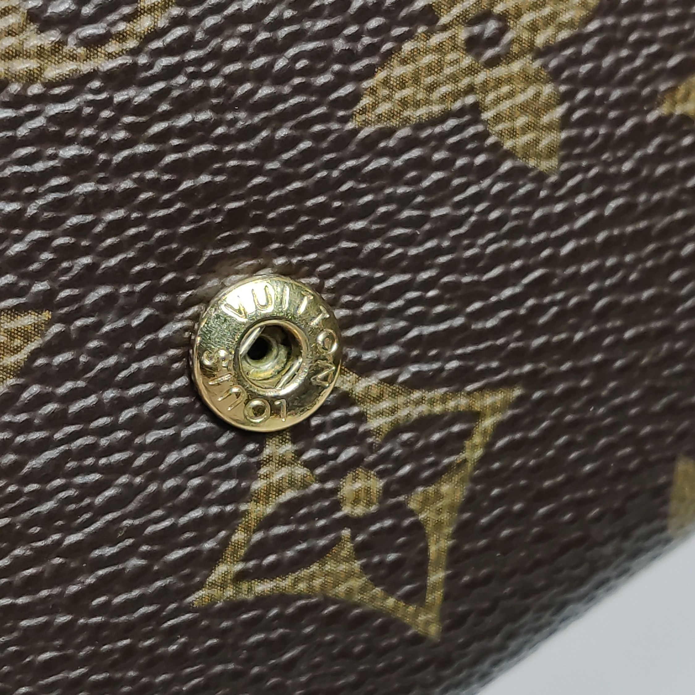 Louis Vuitton Louis Vuitton (LV) JosephineMonogram print snap-on bag wall Size ONE SIZE - 3 Thumbnail