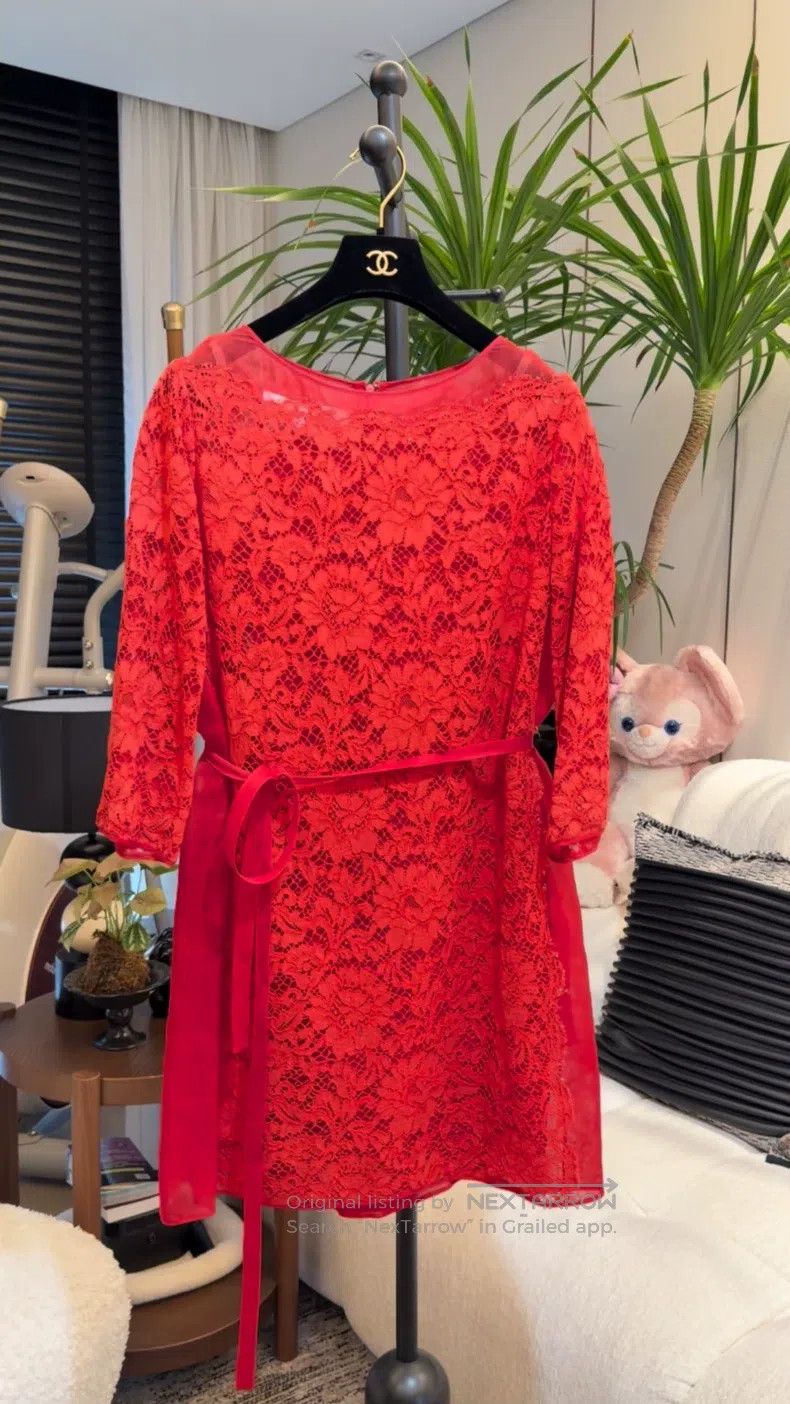 Valentino Valentino Red lace dress Size S / US 4 / IT 40 - 1 Thumbnail