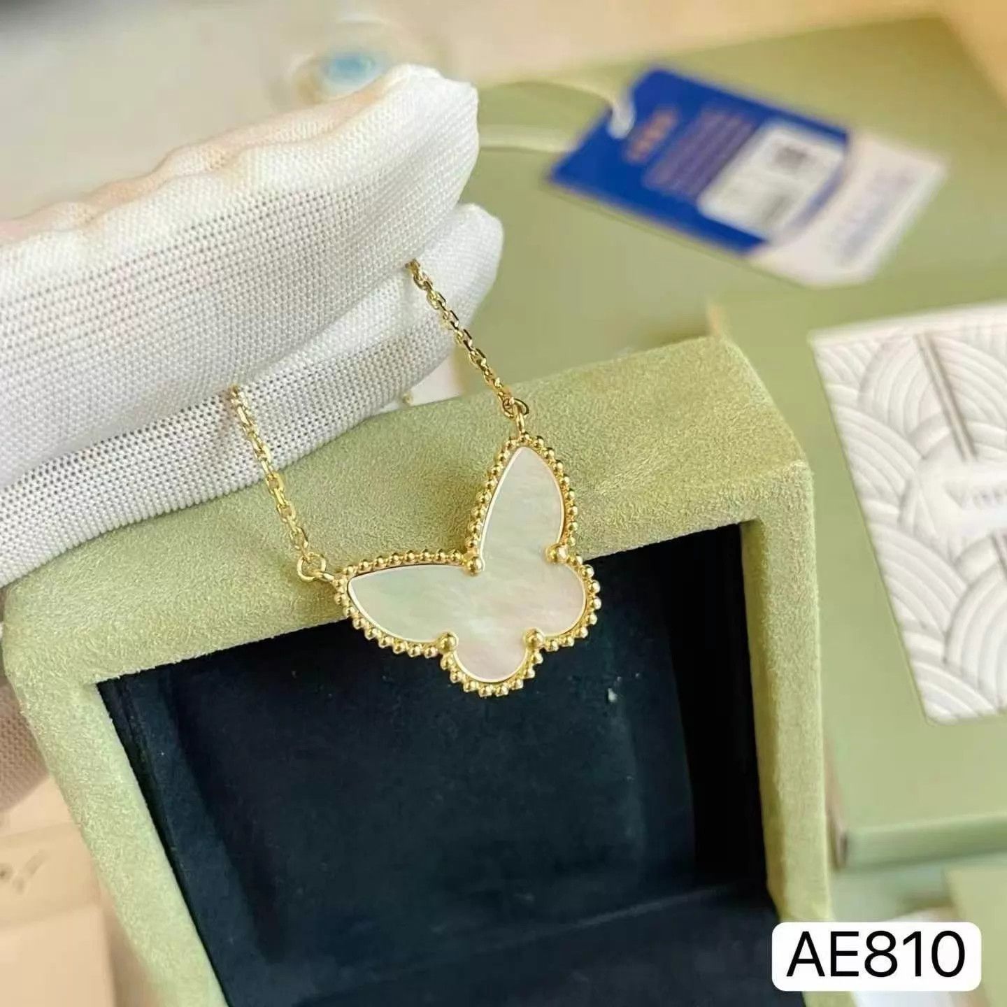 Van Cleef & Arpels VCA White MOP Large Butterfly Necklace New 22 Full Set AE810 Size ONE SIZE - 6 Thumbnail