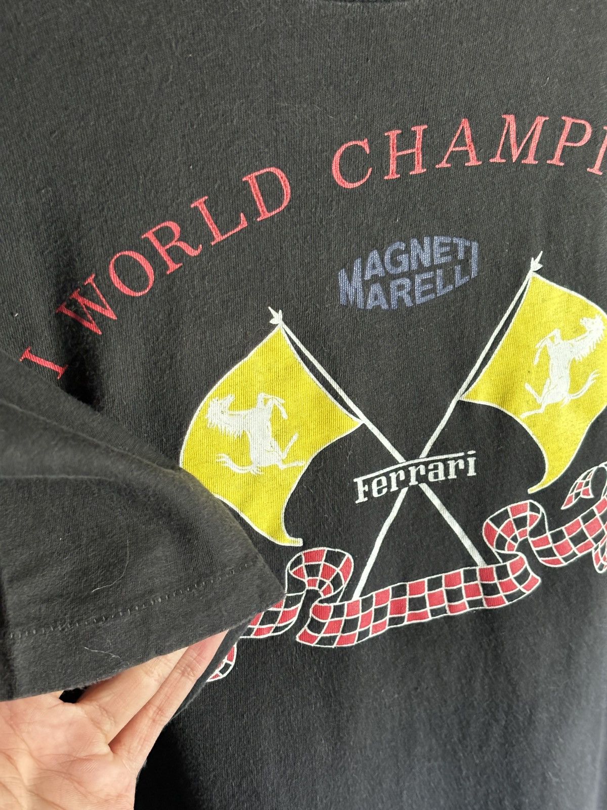 Ferrari Vintage Ferarri Formula 1 Tshirt Size US L / EU 52-54 / 3 - 3 Thumbnail
