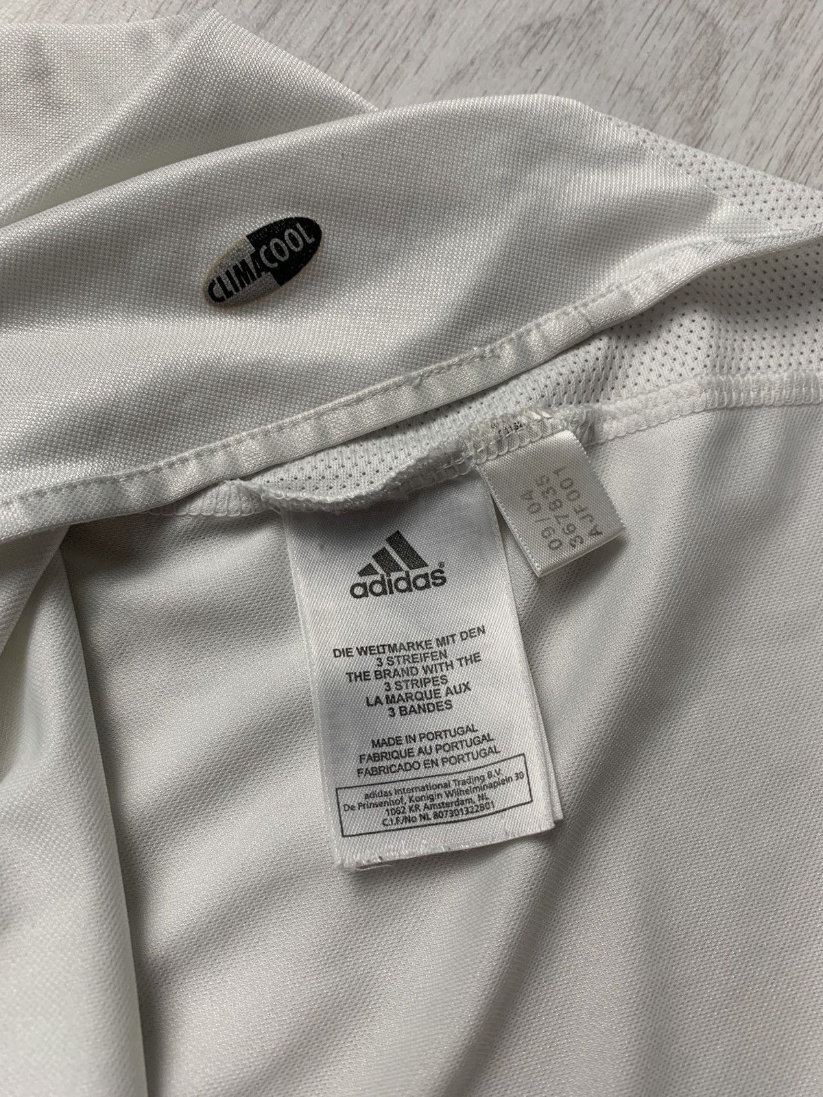Adidas REAL MADRID 2004/2005 HOME FOOTBALL LONG SLEEVE ADIDAS SHIRT Size US L / EU 52-54 / 3 - 11 Thumbnail